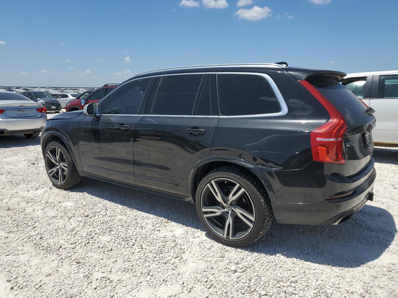 YV4A22PM5H1128711 2017 VOLVO XC90 - Image 2