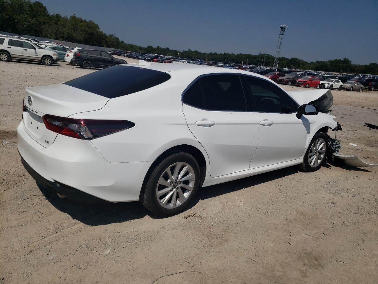 2022 Toyota Camry Le VIN: 4T1C11AK3NU666748 Lot: 68948204