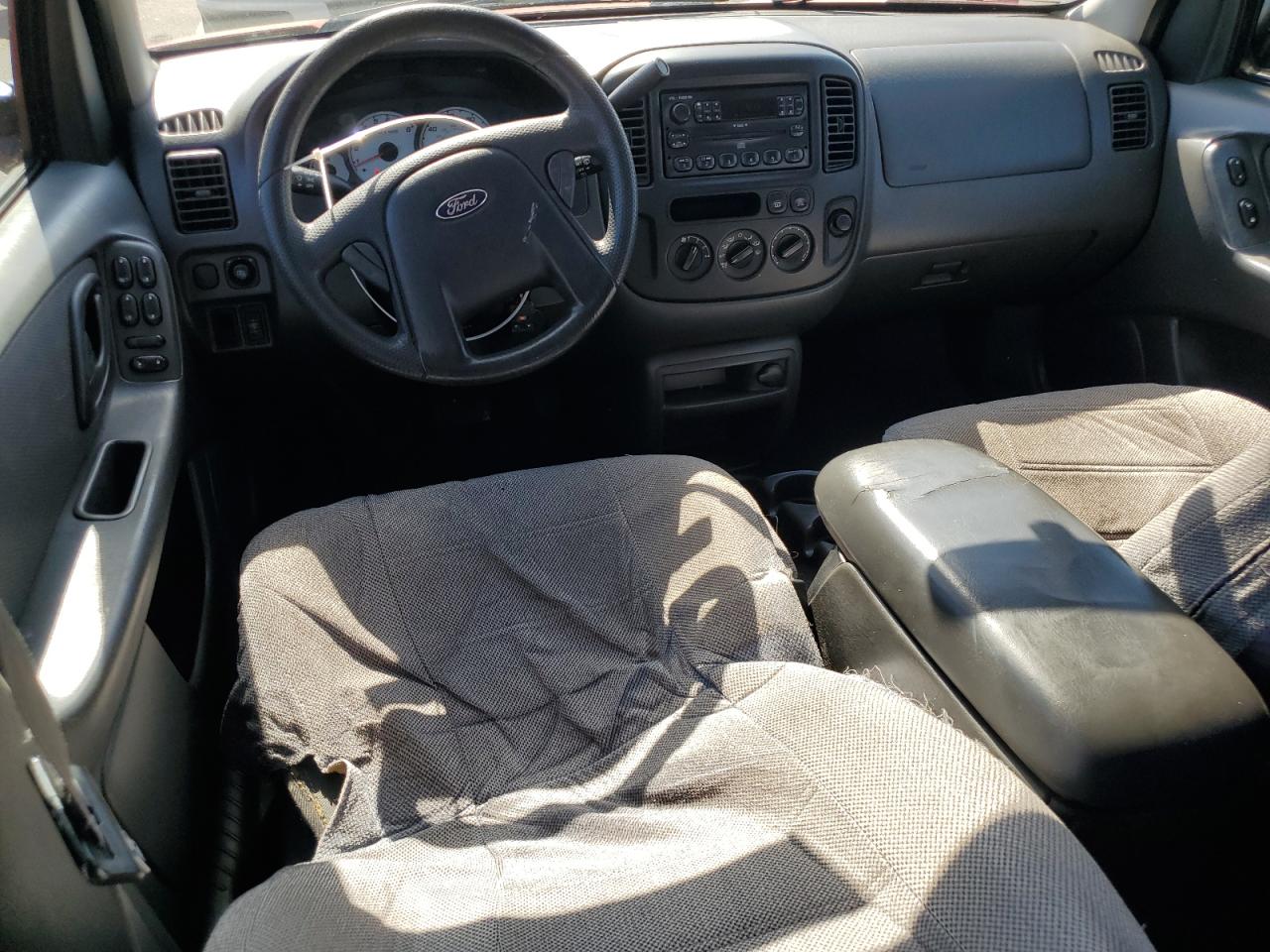 2004 Ford Escape Xls VIN: 1FMYU02114DA17235 Lot: 65953804