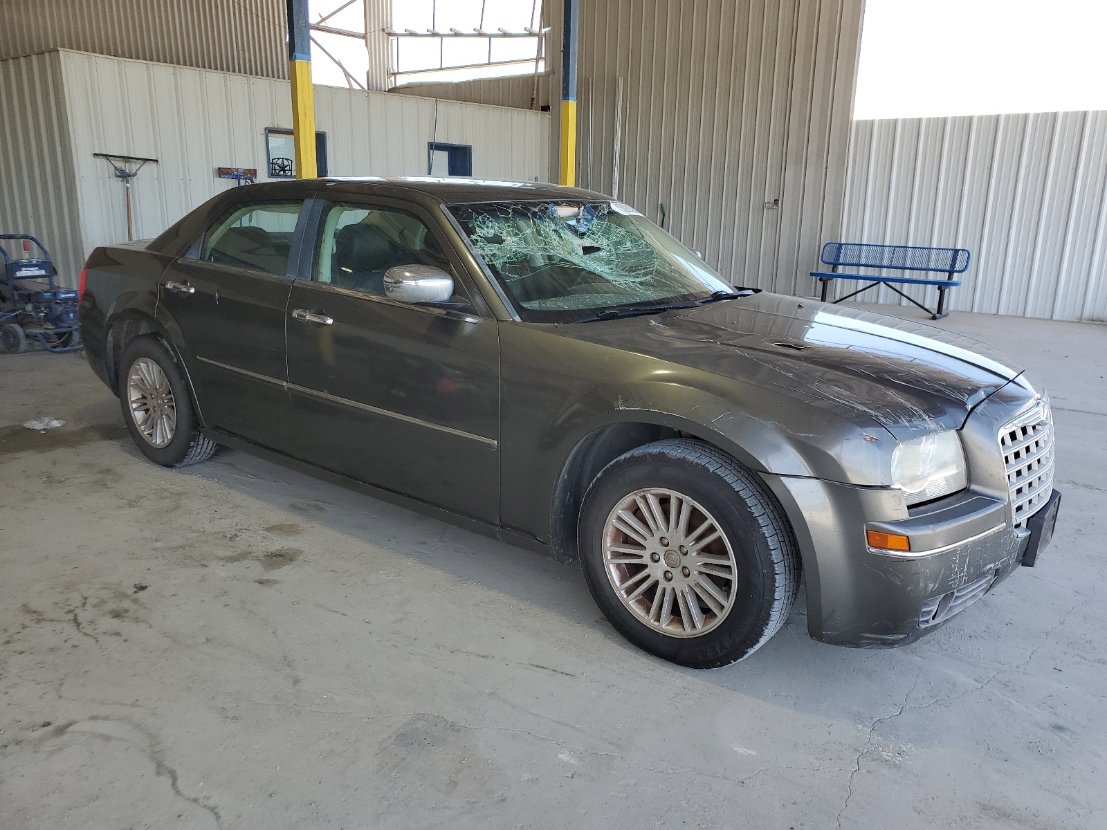 2C3CA5CV8AH206621 2010 Chrysler 300 Touring