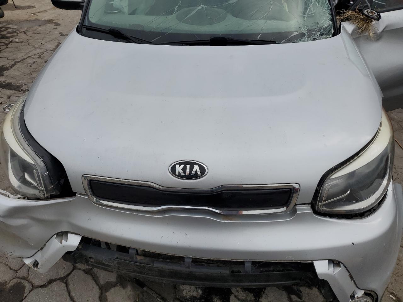 KNDJP3A56G7872017 2016 Kia Soul +