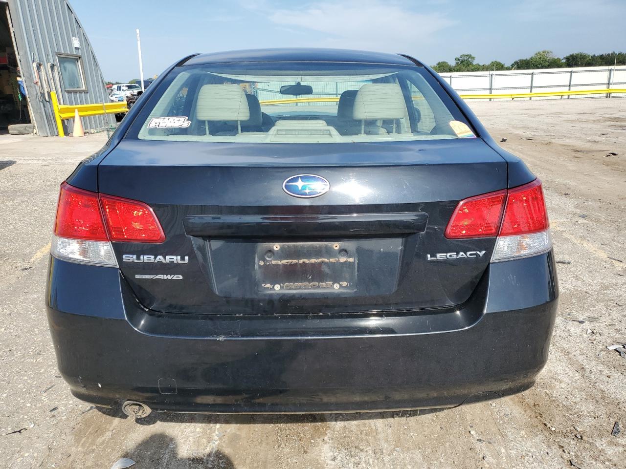 2010 Subaru Legacy 2.5I Limited VIN: 4S3BMCK63A3235122 Lot: 68828254