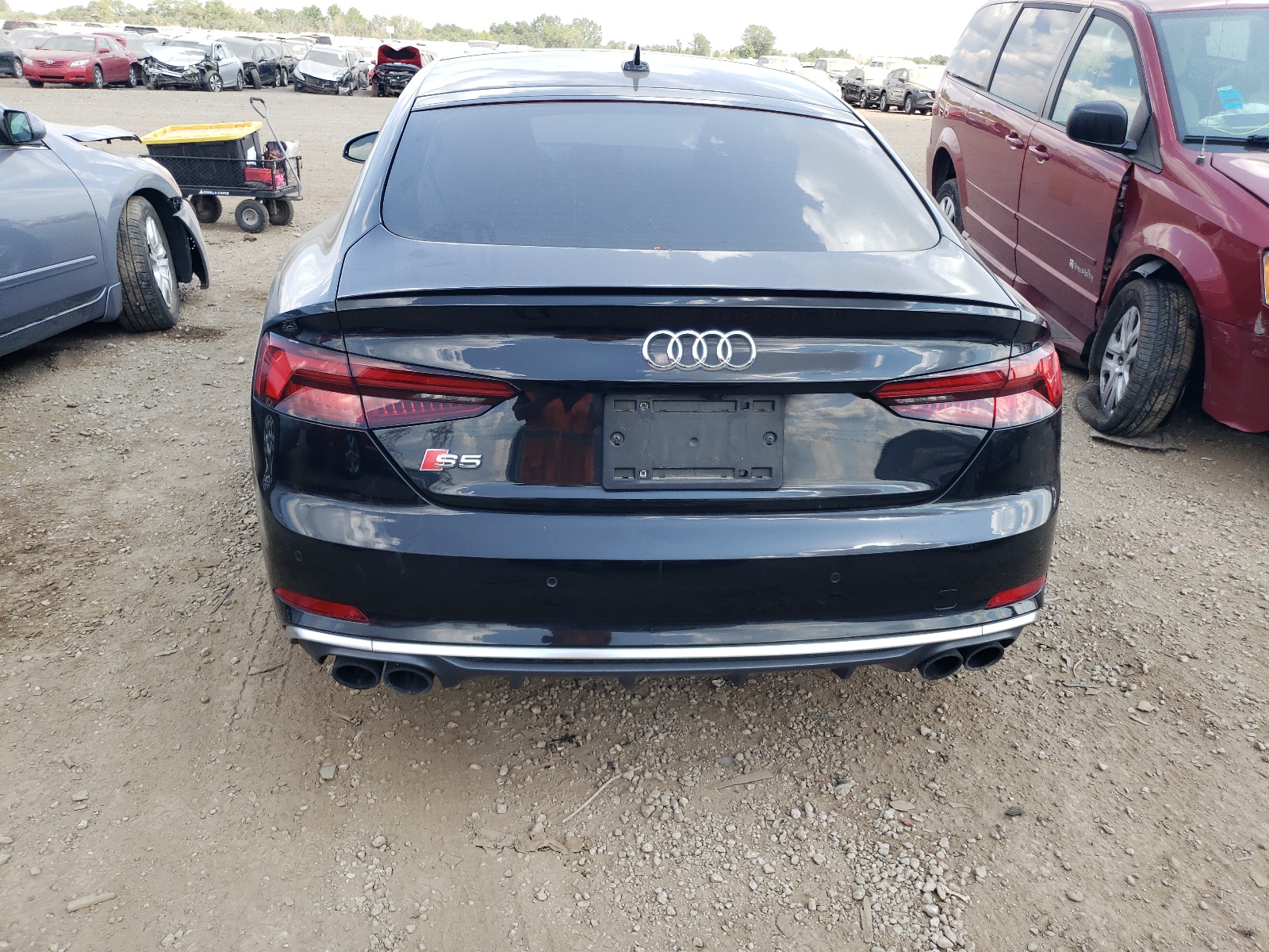 WAUB4CF53JA043550 2018 Audi S5 Premium Plus