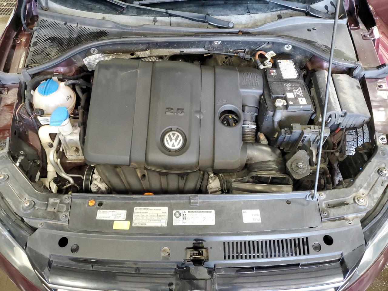 1VWAP7A35CC105411 2012 Volkswagen Passat S