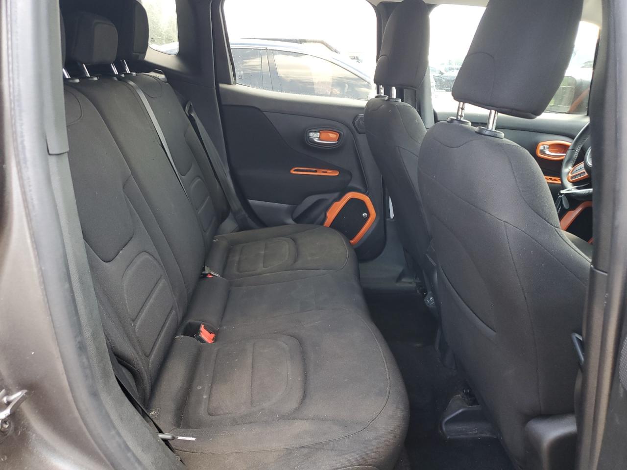 ZACNJABB3KPJ75070 2019 Jeep Renegade Latitude