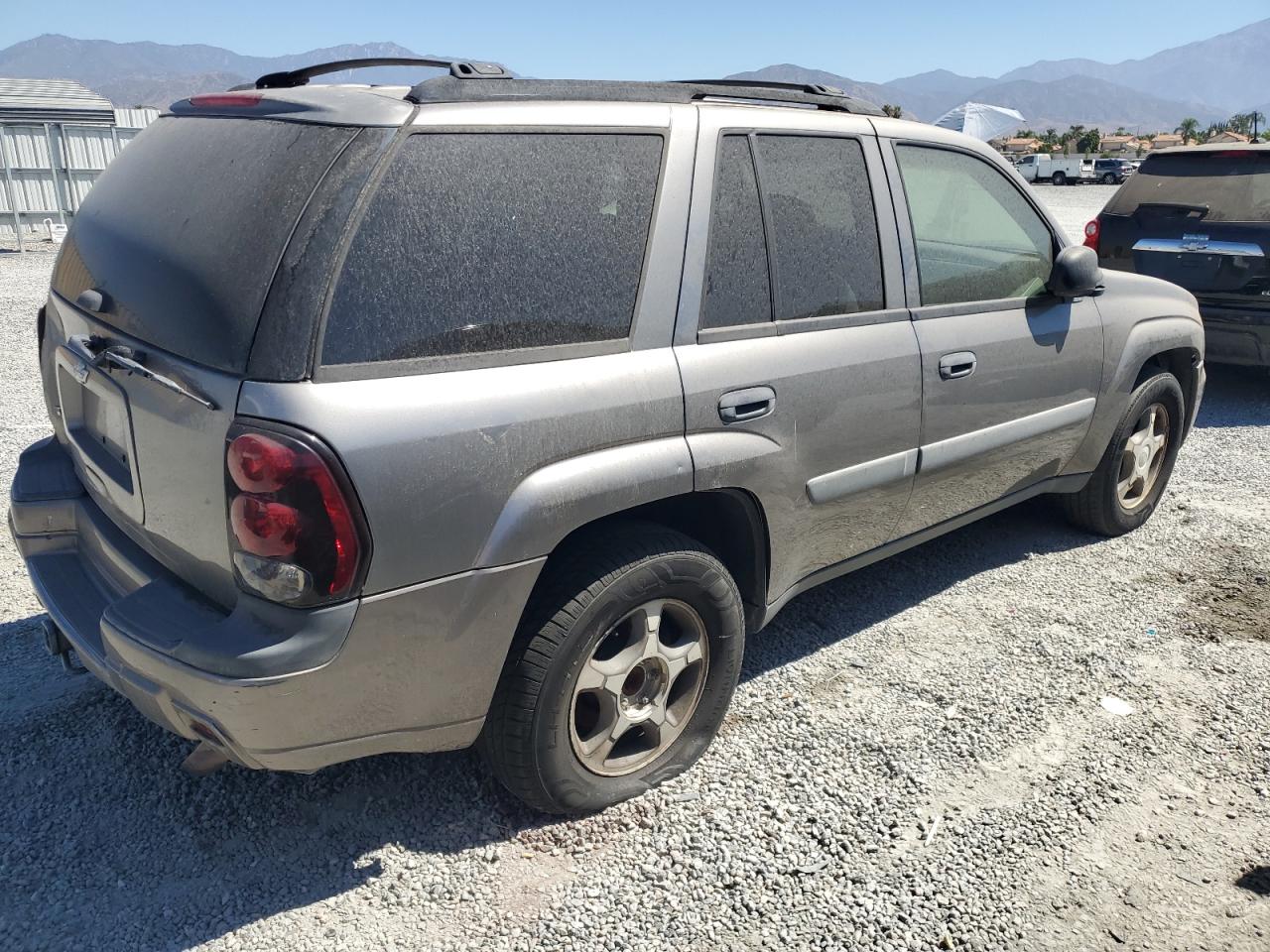 2005 Chevrolet Trailblazer Ls VIN: 1GNDT13S052353157 Lot: 67670814