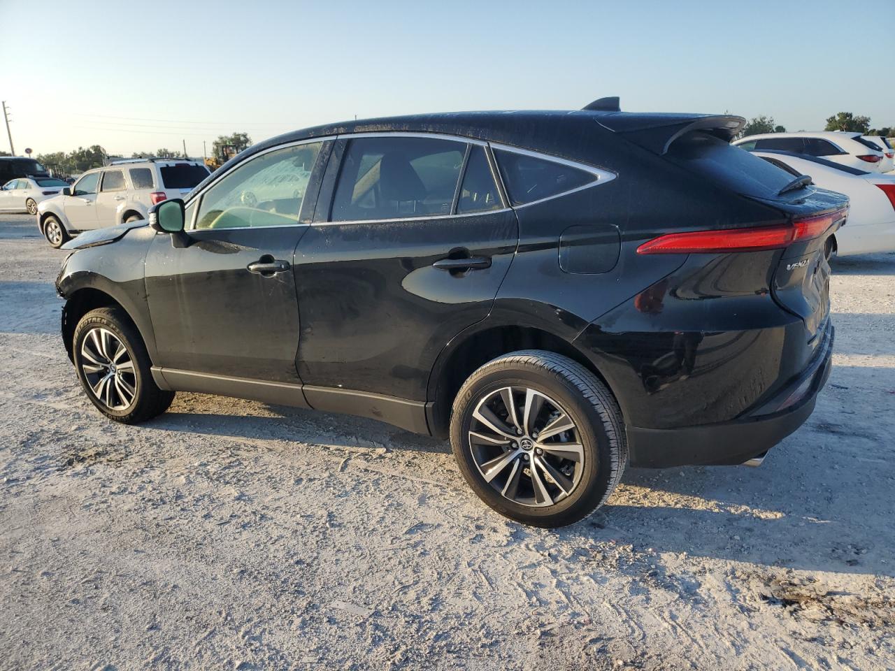 JTEAAAAH8NJ118631 2022 Toyota Venza Le 2022 Toyota Venza Le VIN: JTEAAAAH8NJ118631 Lot: 66369594