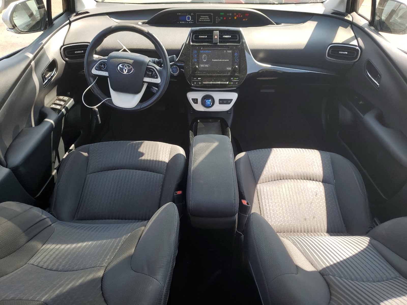 JTDKARFP5H3035657 2017 Toyota Prius Prime