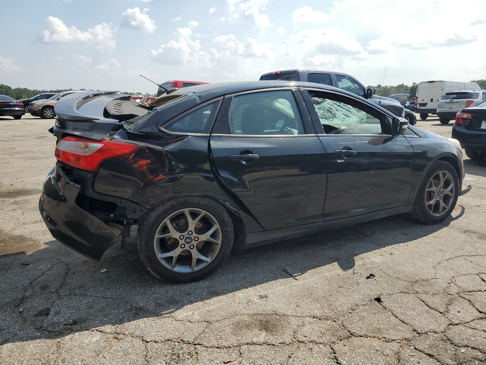 2014 Ford Focus Se vin: 1FADP3F25EL327321