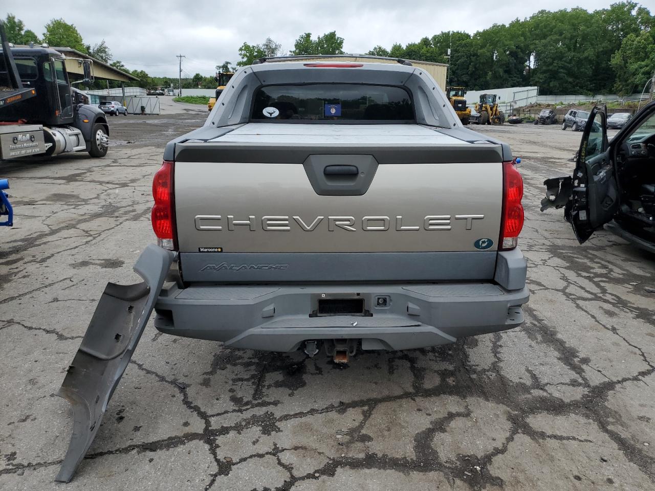 2002 Chevrolet Avalanche C1500 VIN: 3GNEC13T62G306974 Lot: 65893364