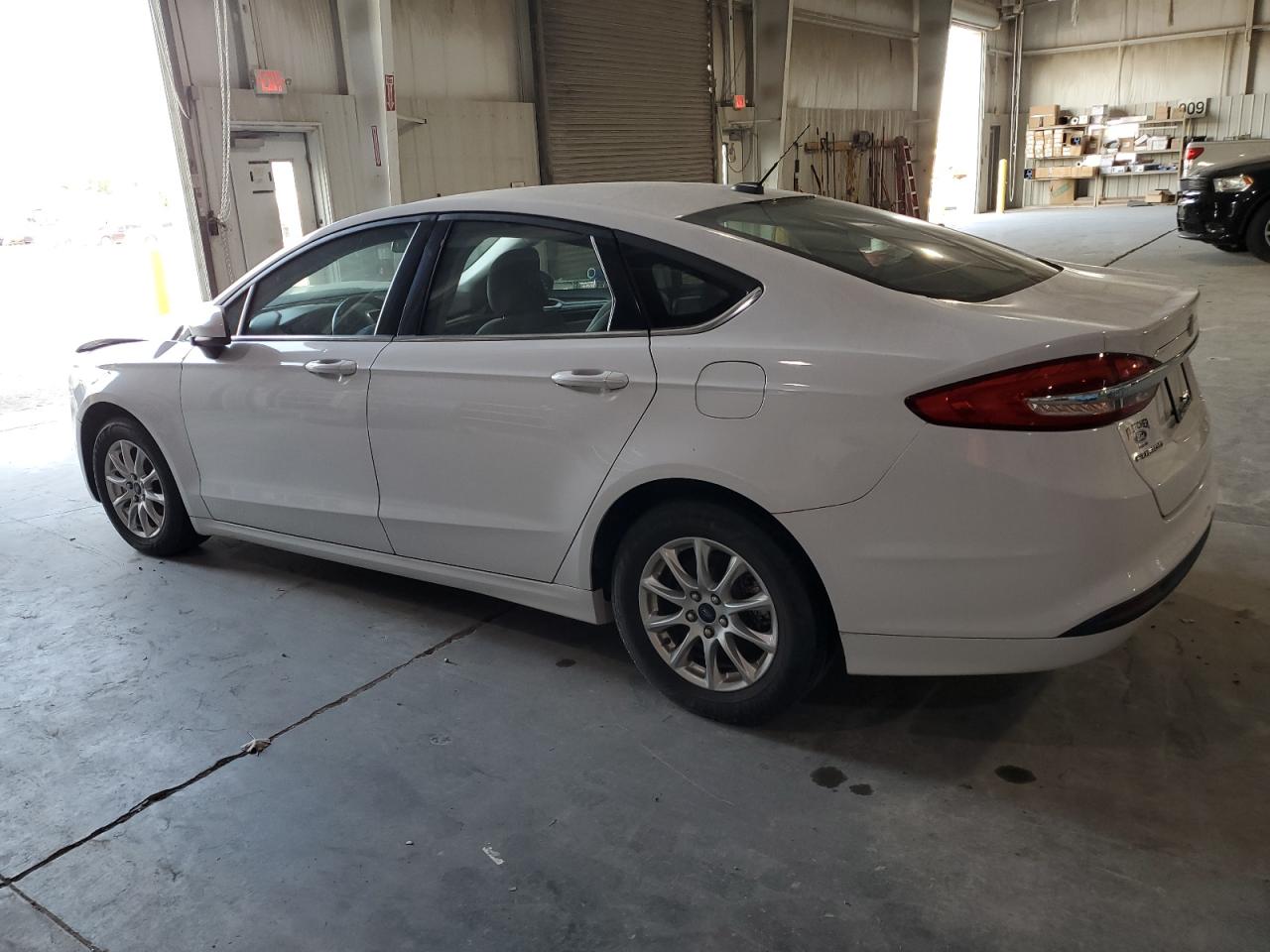 2018 Ford Fusion S VIN: 3FA6P0G77JR231901 Lot: 44007734