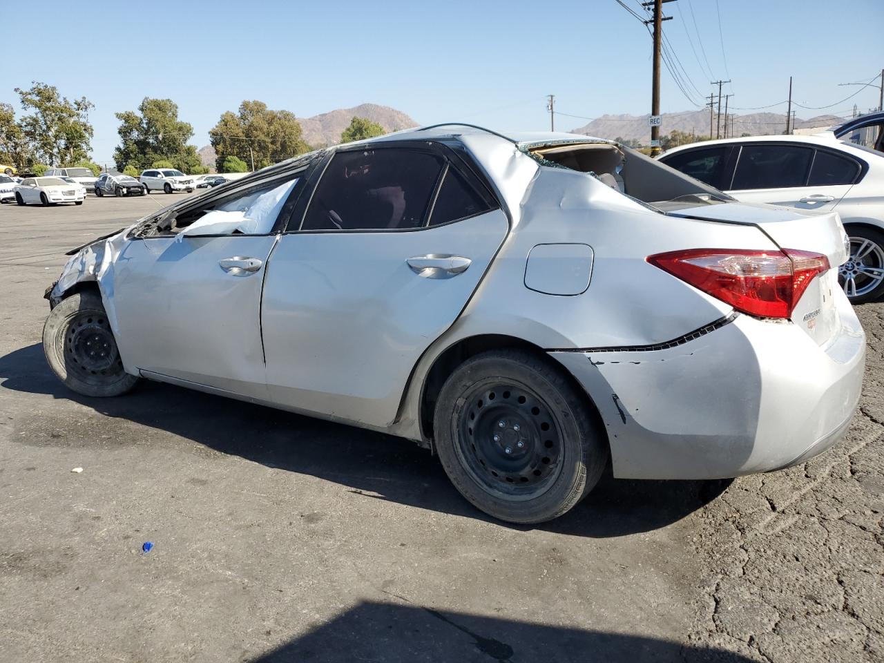 VIN 5YFBURHEXHP721848 2017 TOYOTA COROLLA no.2