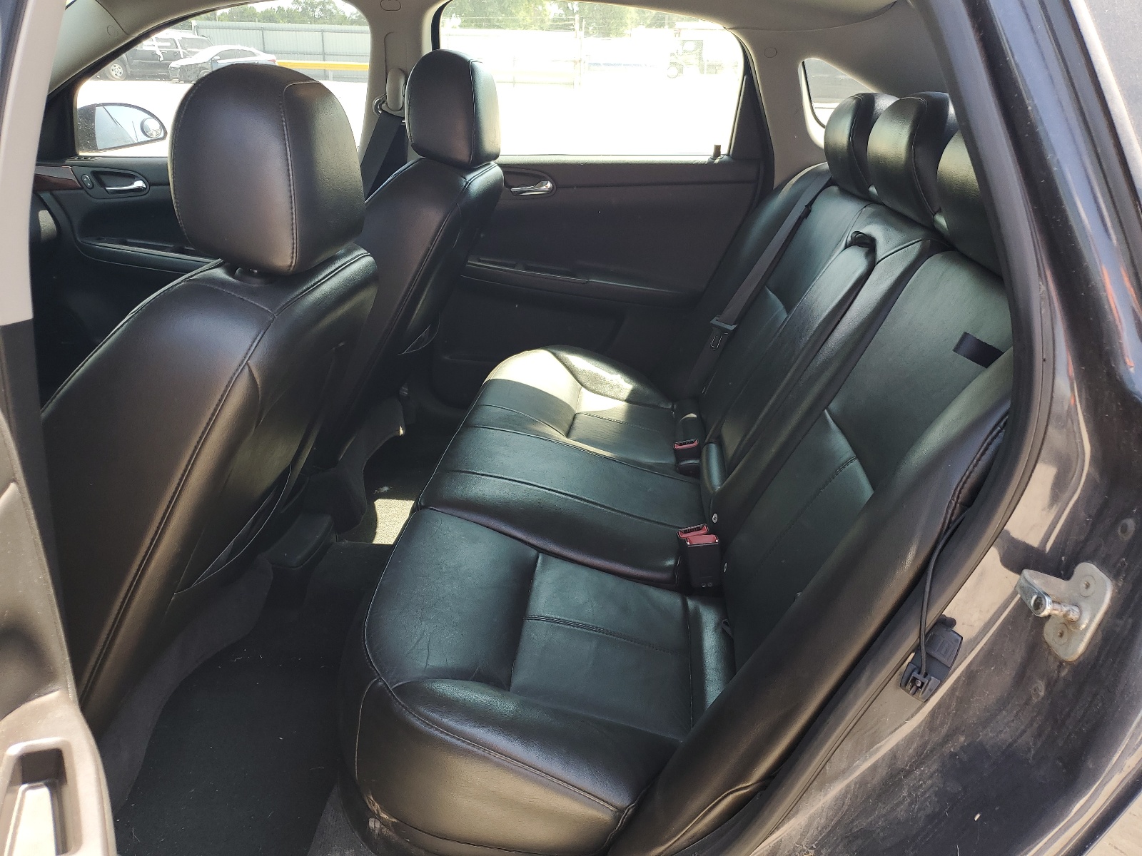 2G1WU583689198717 2008 Chevrolet Impala Ltz