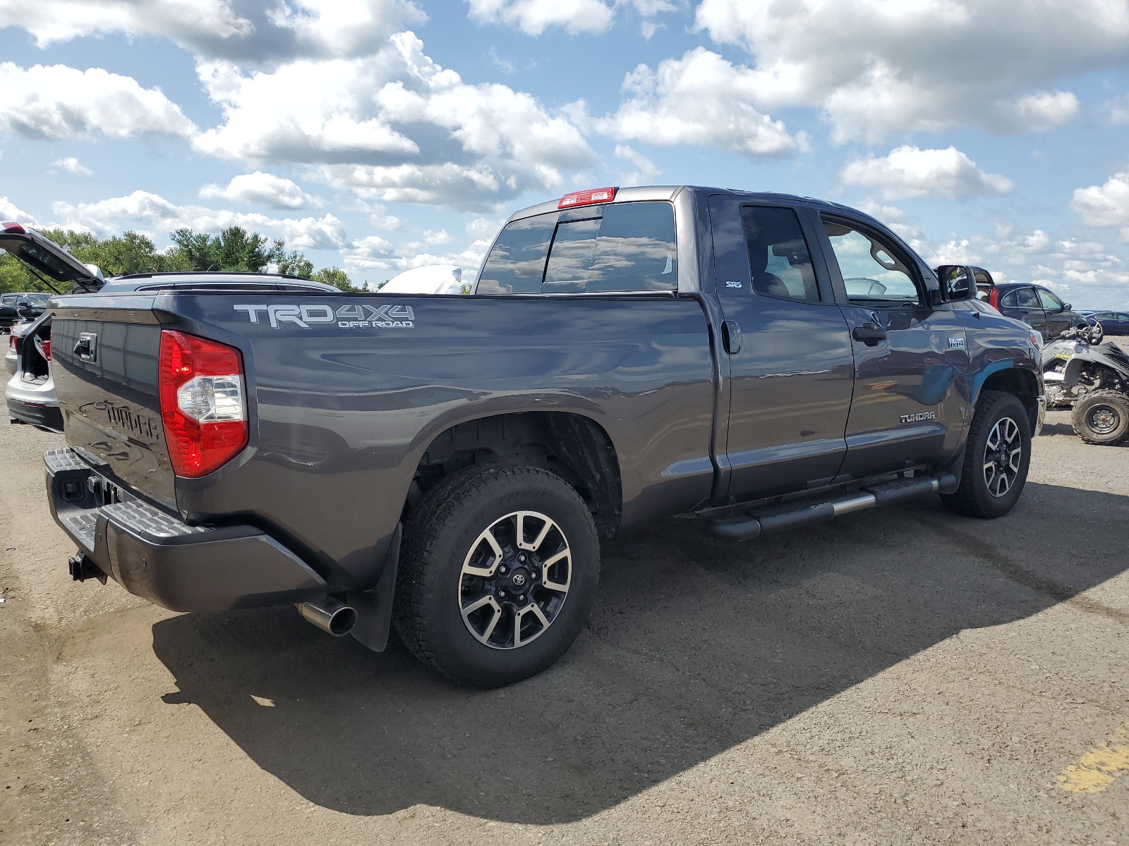 5TFUY5F1XJX697502 2018 Toyota Tundra Double Cab Sr