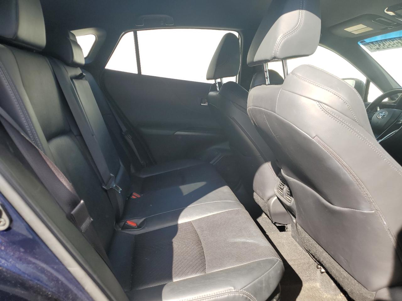 2021 Toyota Venza - Image 11