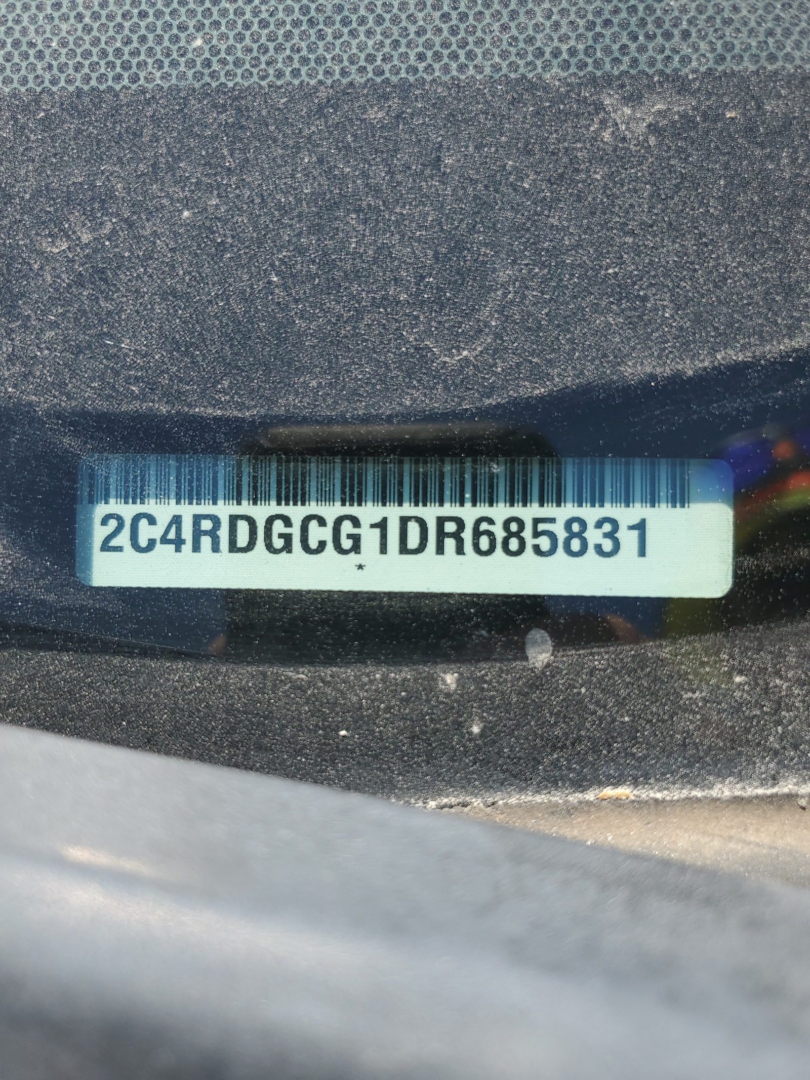 2C4RDGCG1DR685831 2013 Dodge Grand Caravan Sxt