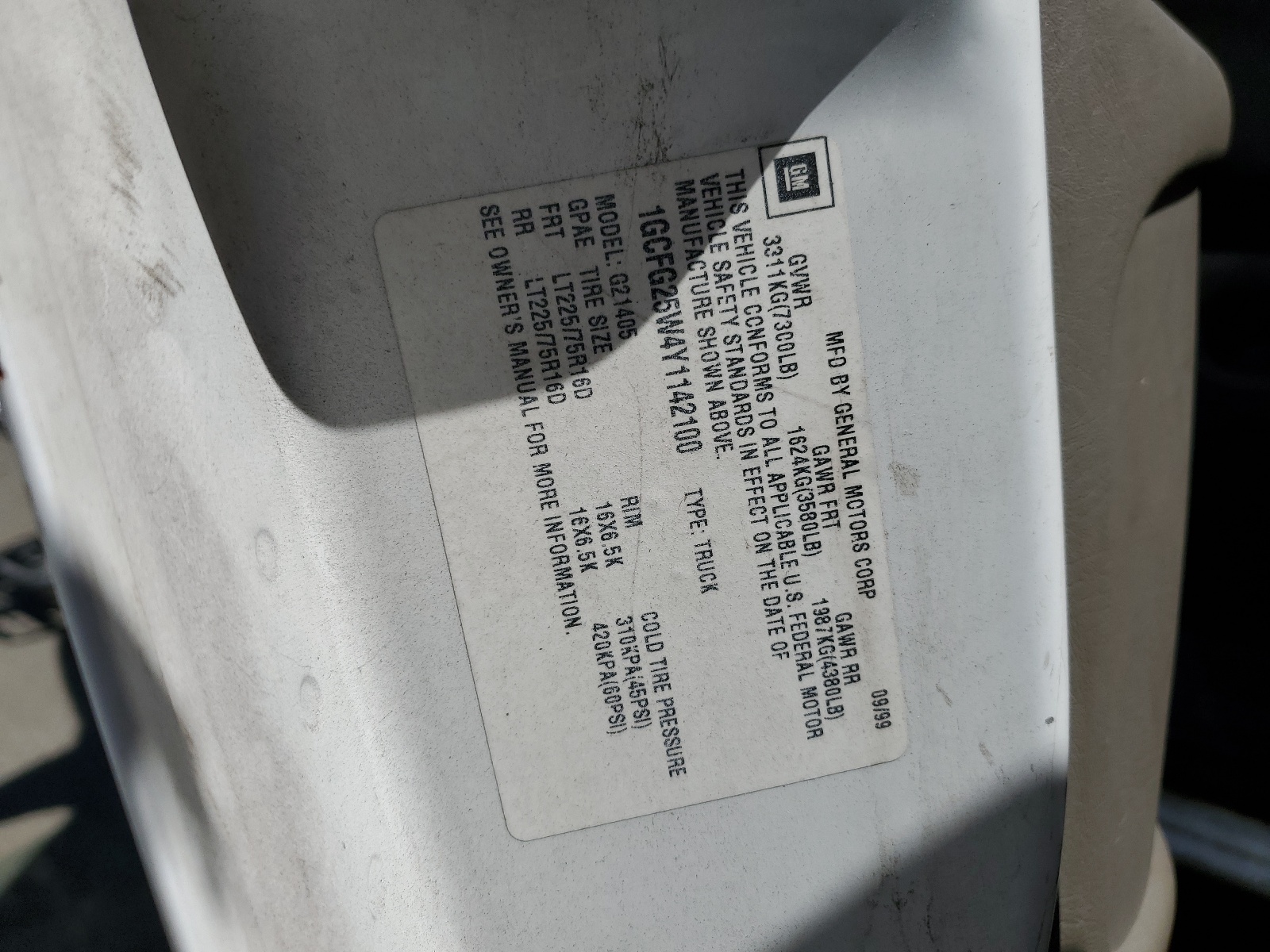 1GCFG25W4Y1142100 2000 Chevrolet Express G2500