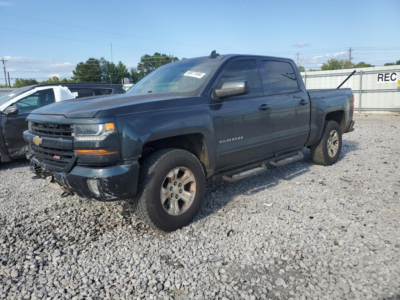 2017 Chevrolet Silverado K1500 Lt VIN: 3GCUKREC5HG170879 Lot: 68977464