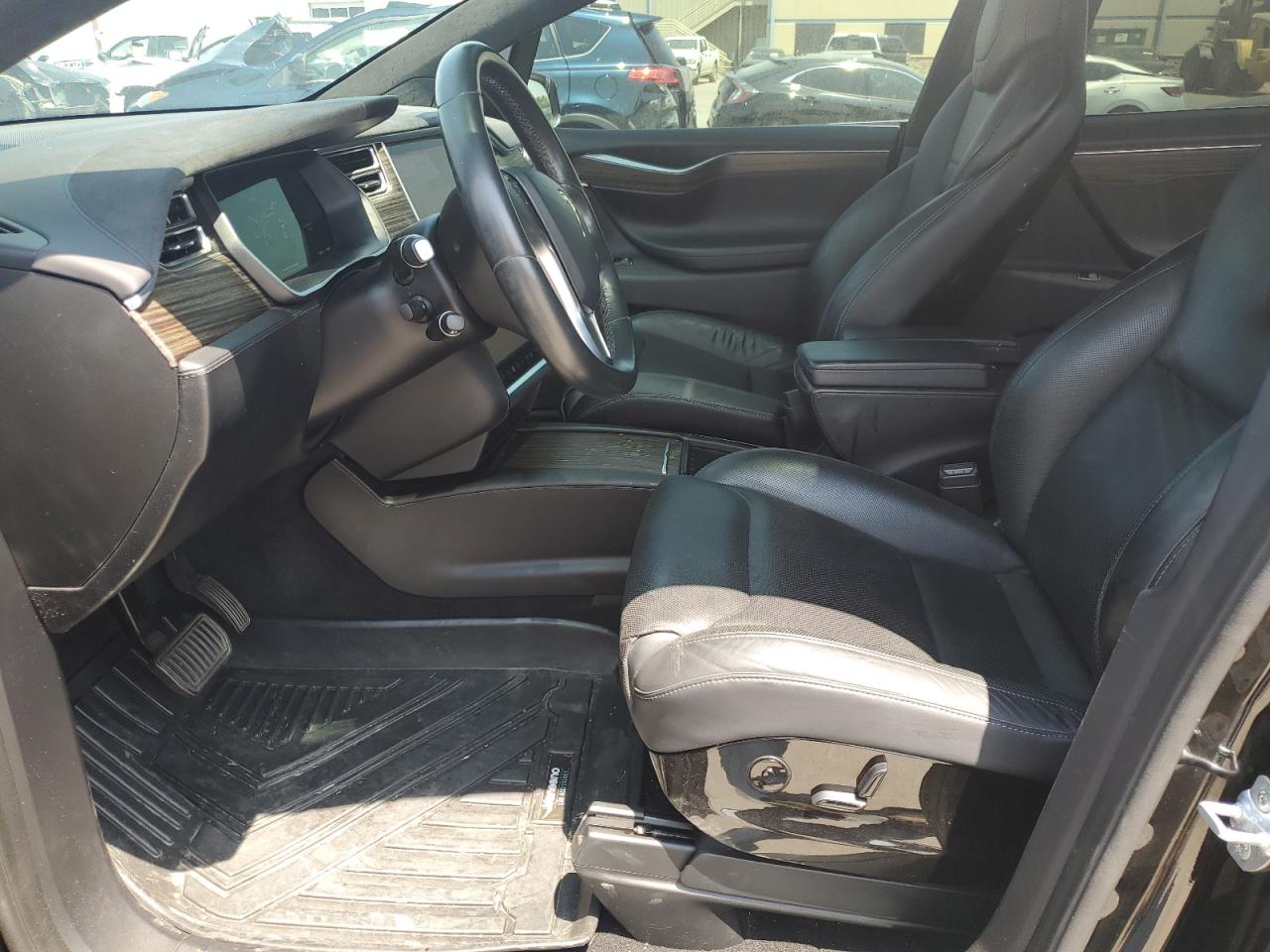 5YJXCAE28GF001737 2016 Tesla Model X