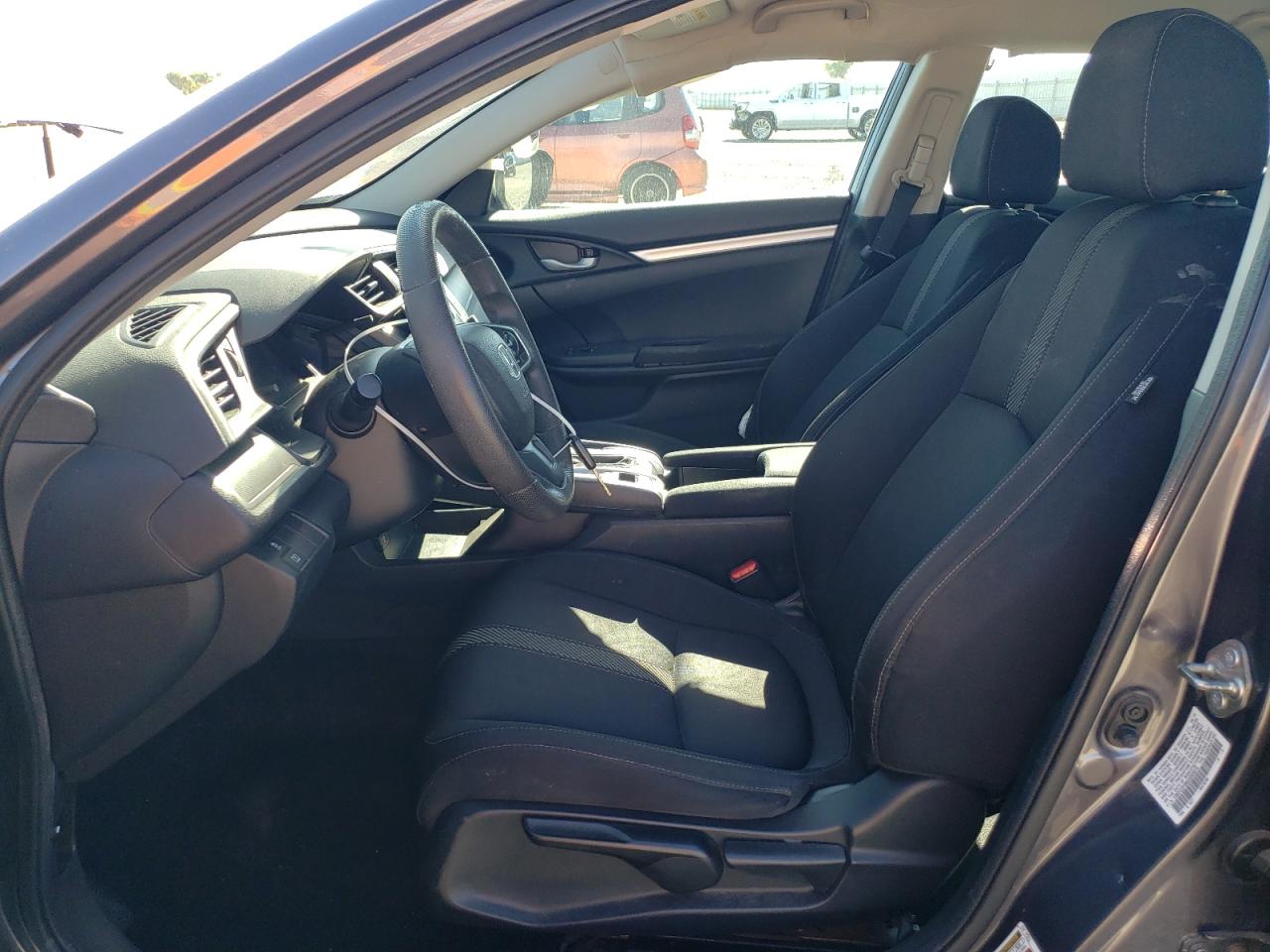19XFC2F58GE055975 2016 Honda Civic Lx
