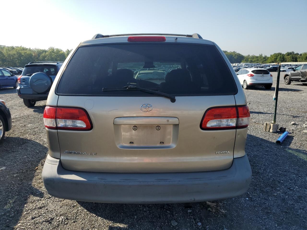 2001 Toyota Sienna Le VIN: 4T3ZF13C11U413382 Lot: 68416404