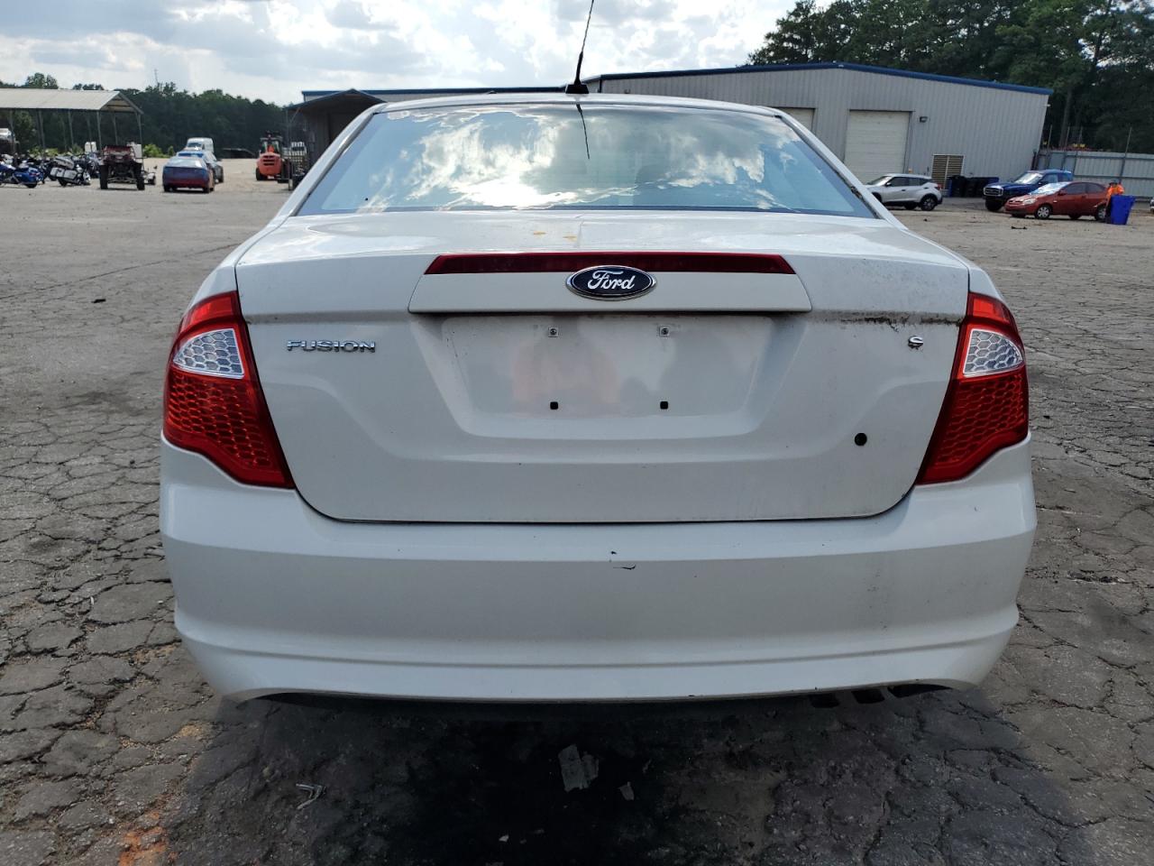 2011 Ford Fusion S VIN: 3FAHP0GA6BR240093 Lot: 65456324