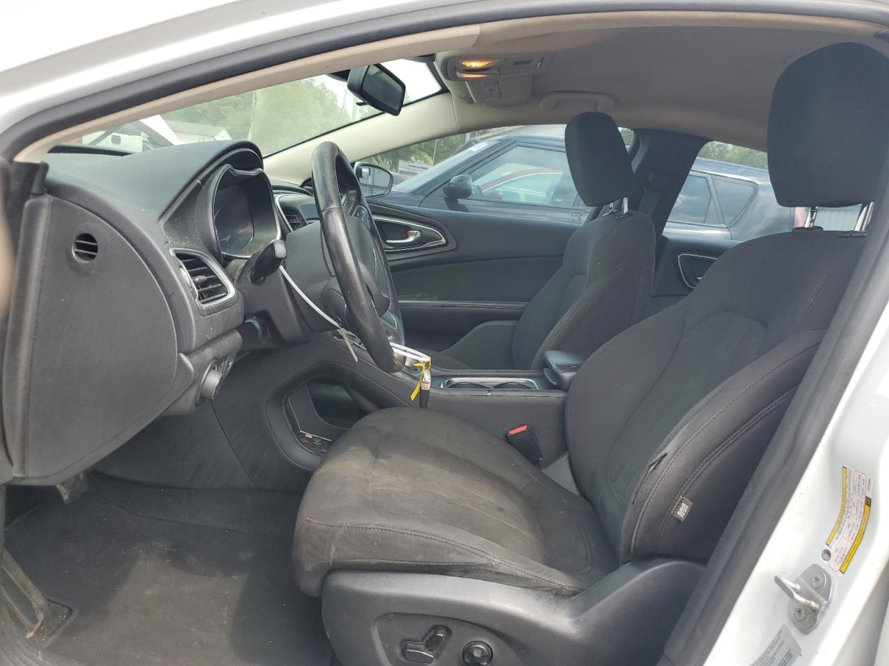 2015 Chrysler 200 Limited VIN: 1C3CCCABXFN705605 Lot: 68919204