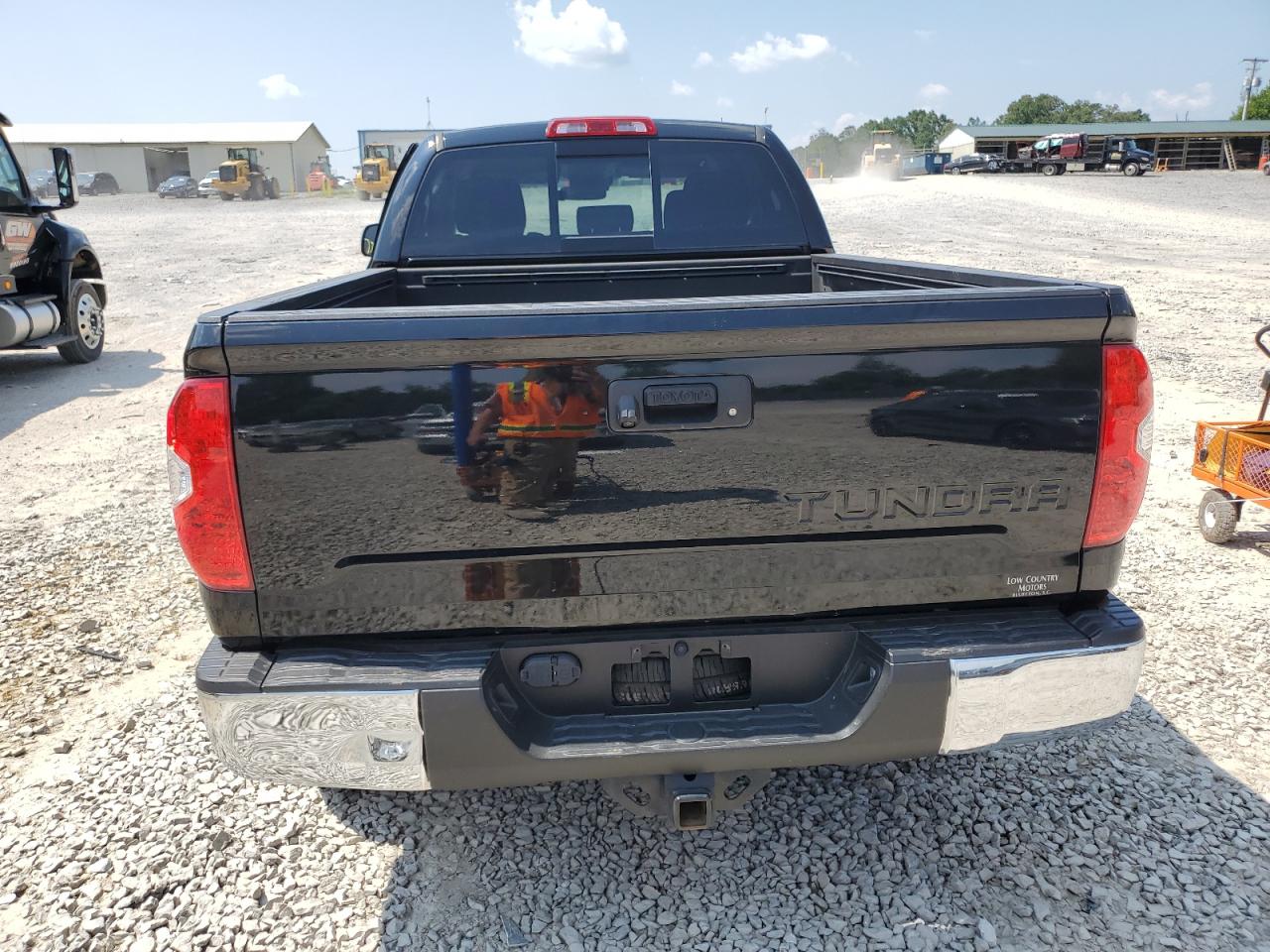 5TFUW5F19KX785044 2019 Toyota Tundra Double Cab Sr