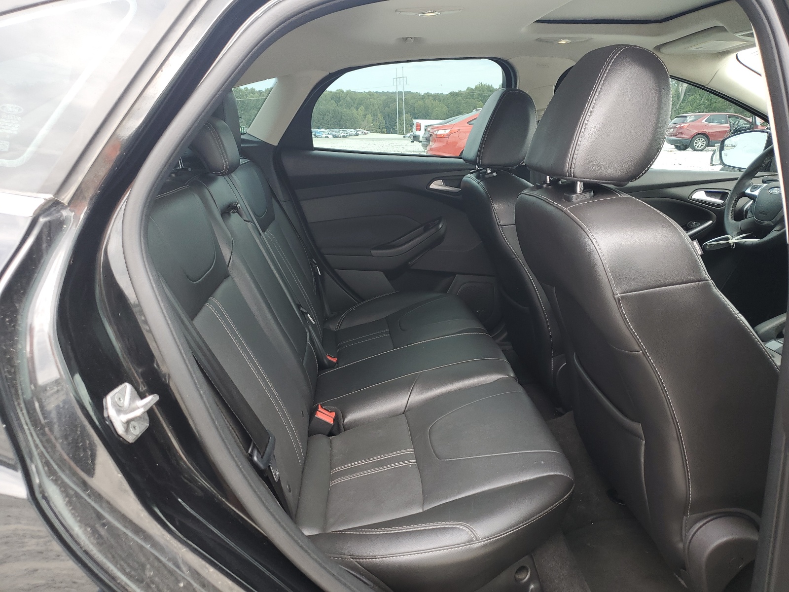 1FADP3N25EL349370 2014 Ford Focus Titanium