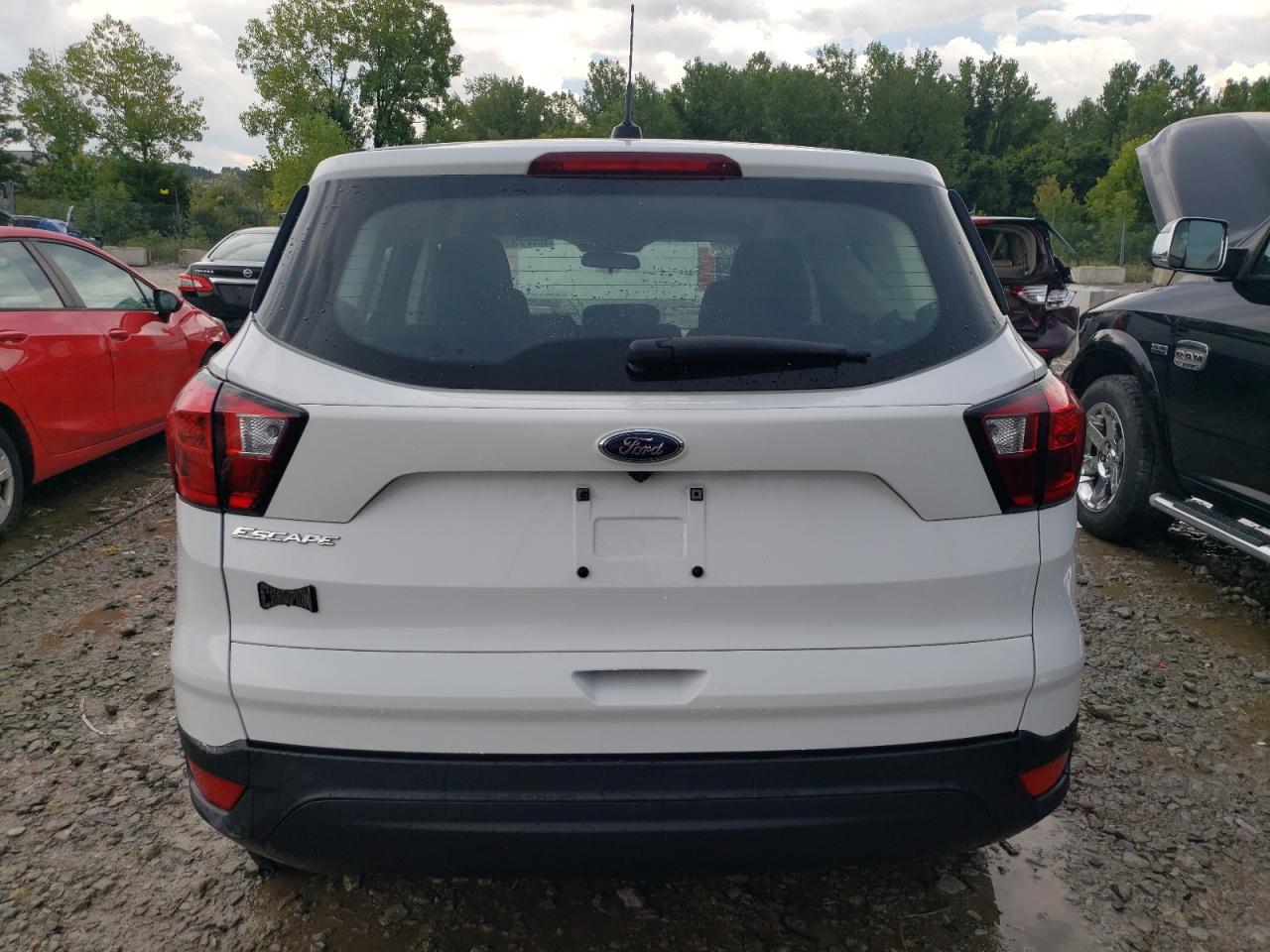 2019 Ford Escape S VIN: 1FMCU0F78KUC23643 Lot: 65773284