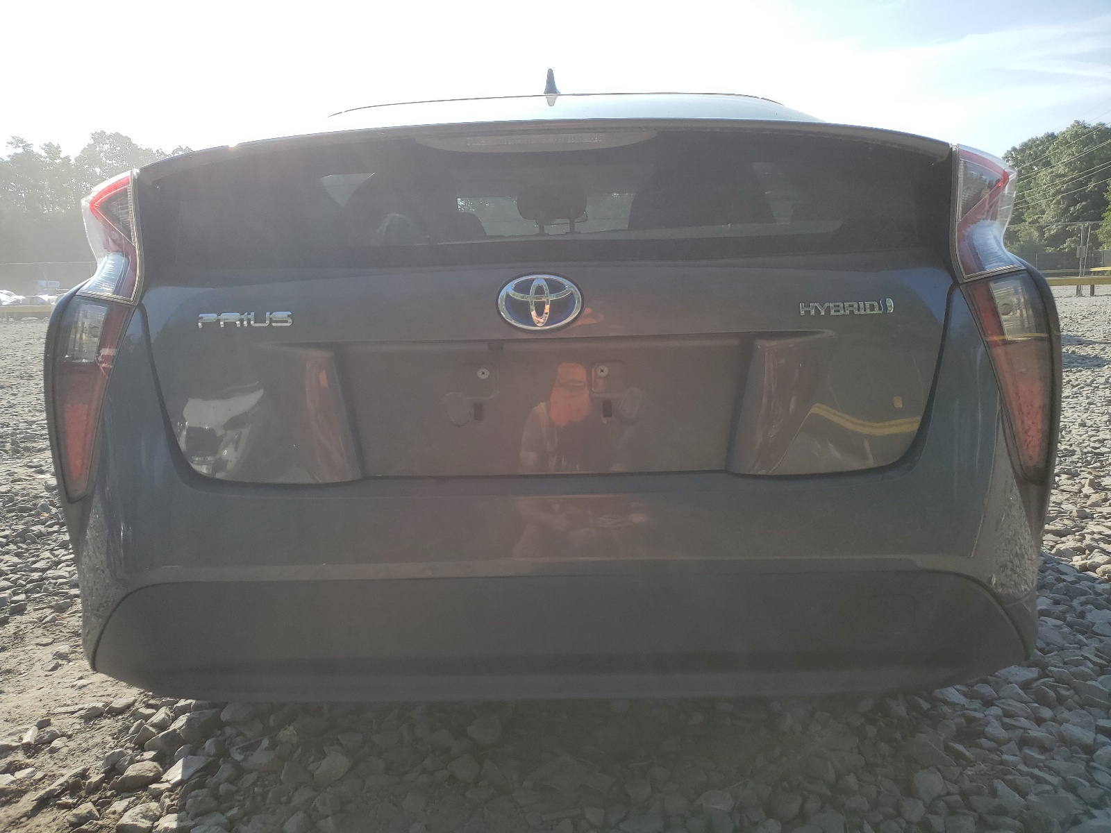 JTDKBRFU8J3585833 2018 Toyota Prius