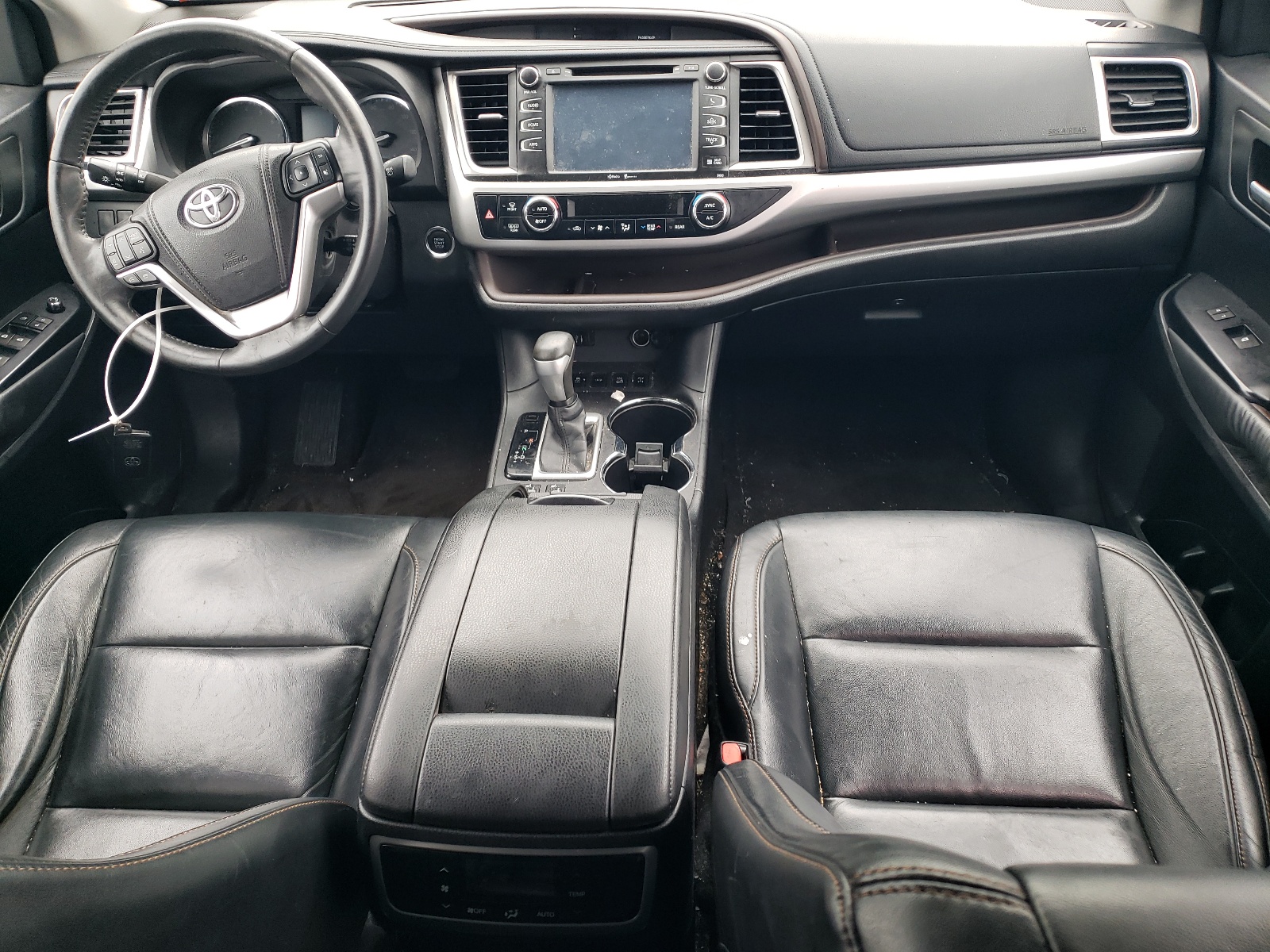 5TDJKRFH8ES047183 2014 Toyota Highlander Xle