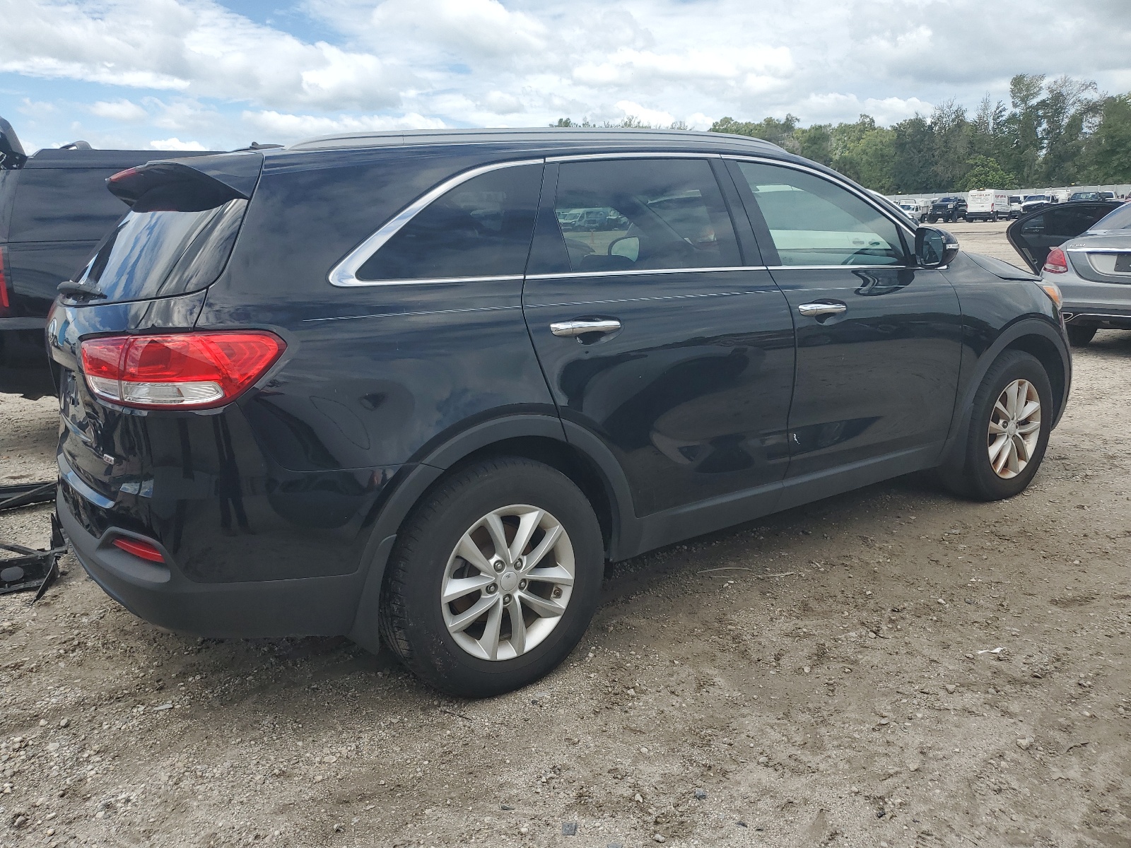 2016 Kia Sorento Lx vin: 5XYPG4A38GG145916