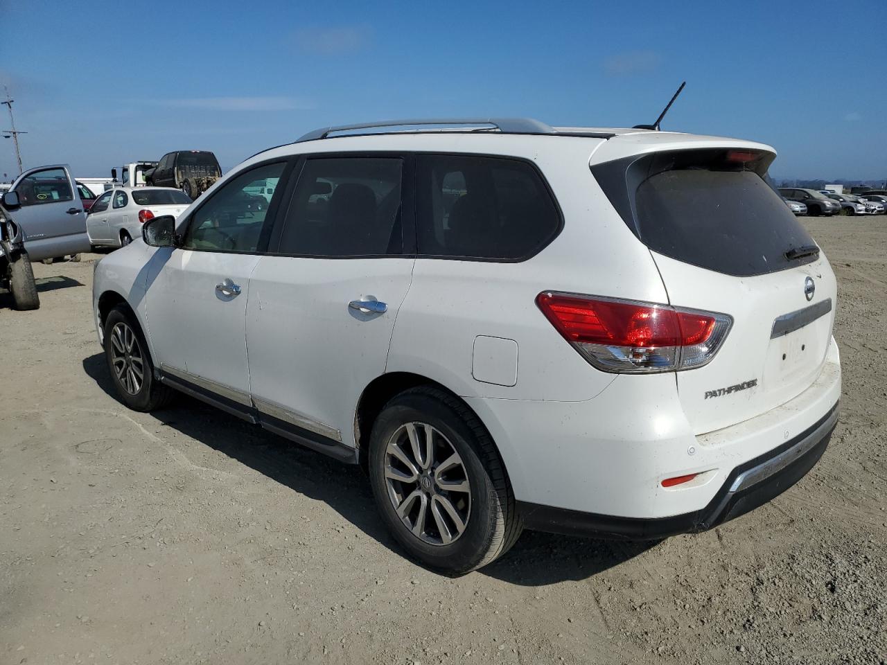 2014 Nissan Pathfinder S VIN: 5N1AR2MM2EC626038 Lot: 65782774