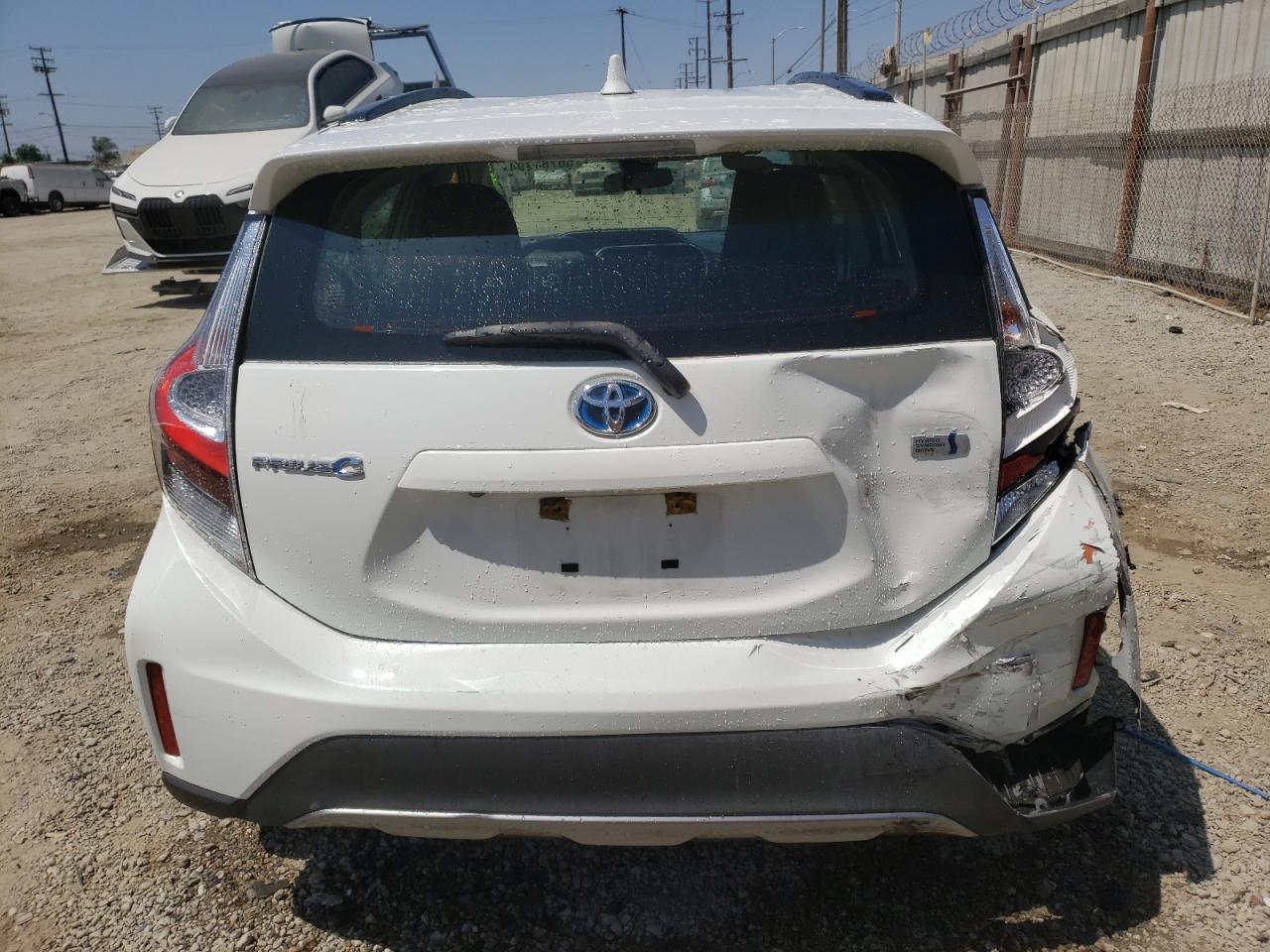 JTDKDTB34J1603454 2018 Toyota Prius C