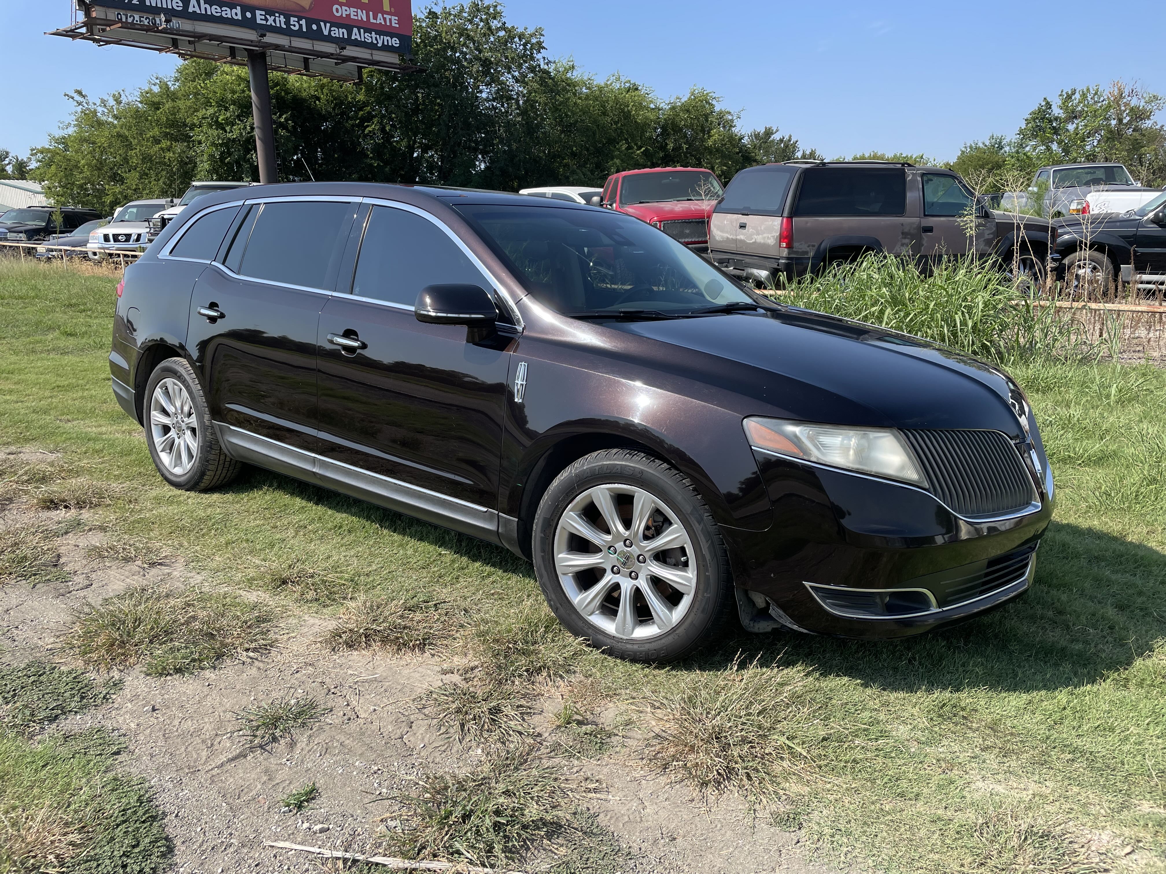 2014 Lincoln Mkt vin: 2LMHJ5AT1EBL52449