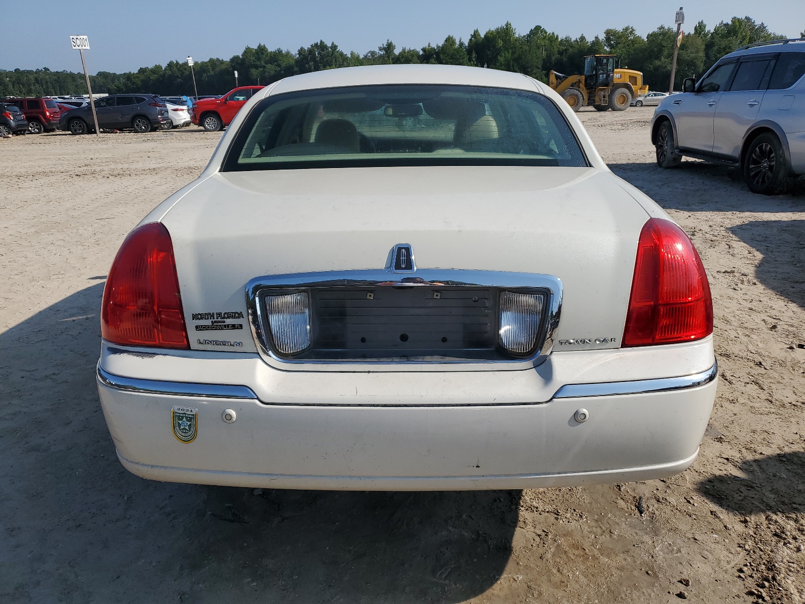 1LNHM82W93Y692638 2003 Lincoln Town Car Signature