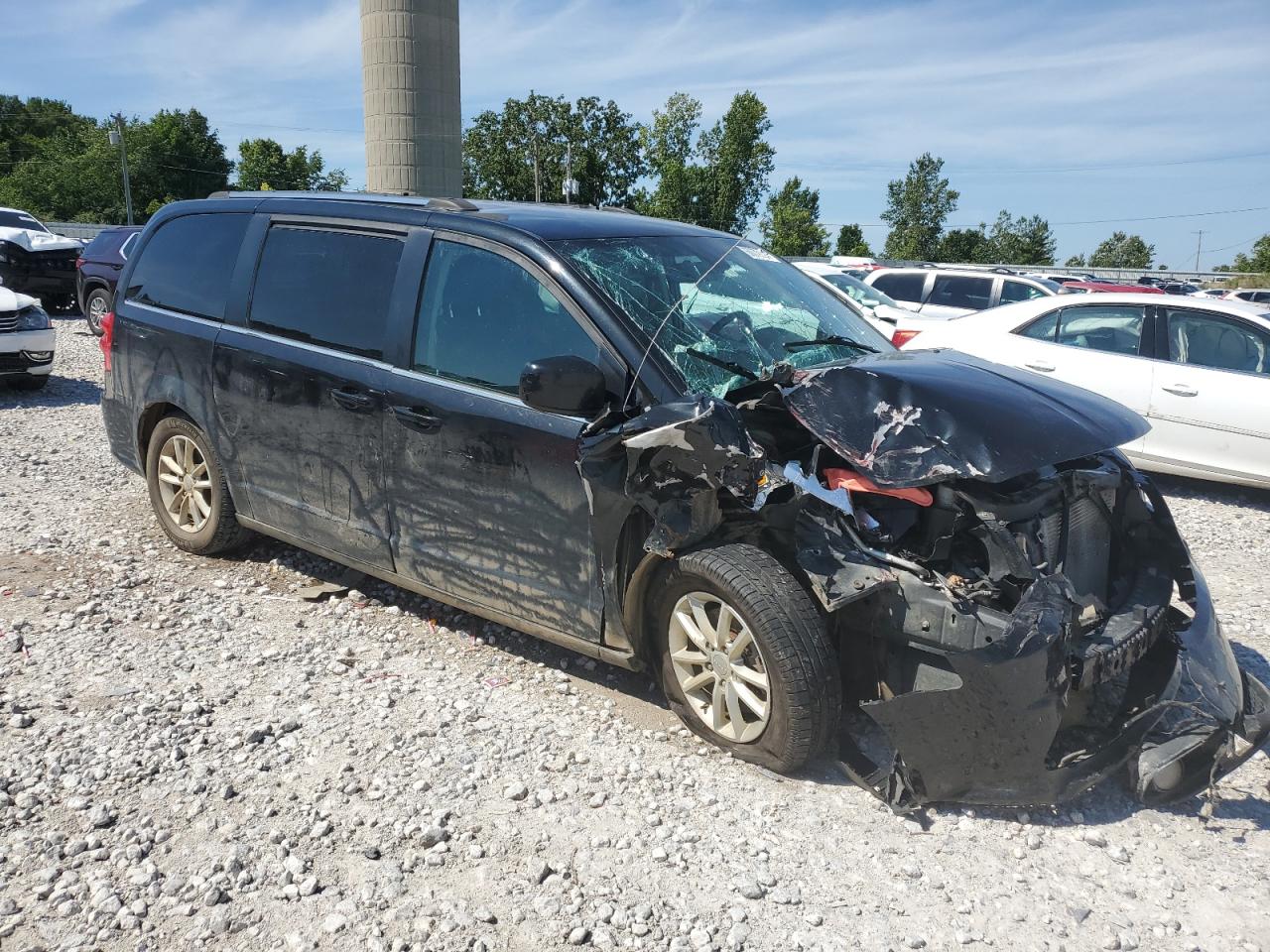 2019 Dodge Caravan - Image 4