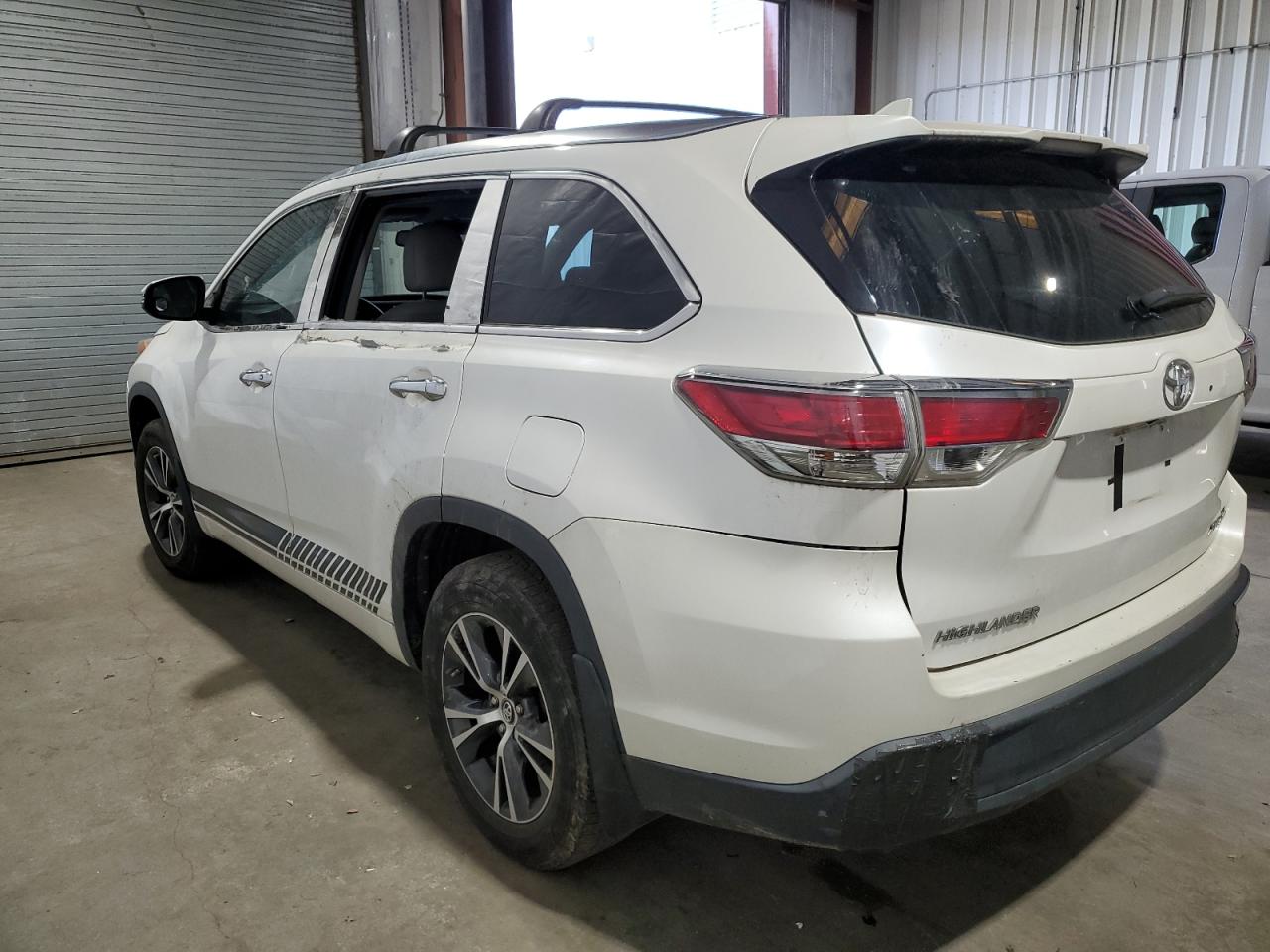 VIN 5TDJKRFH0GS295110 2016 TOYOTA HIGHLANDER no.2