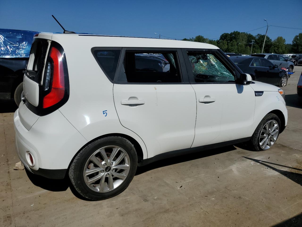 VIN KNDJP3A59K7919288 2019 KIA SOUL no.3