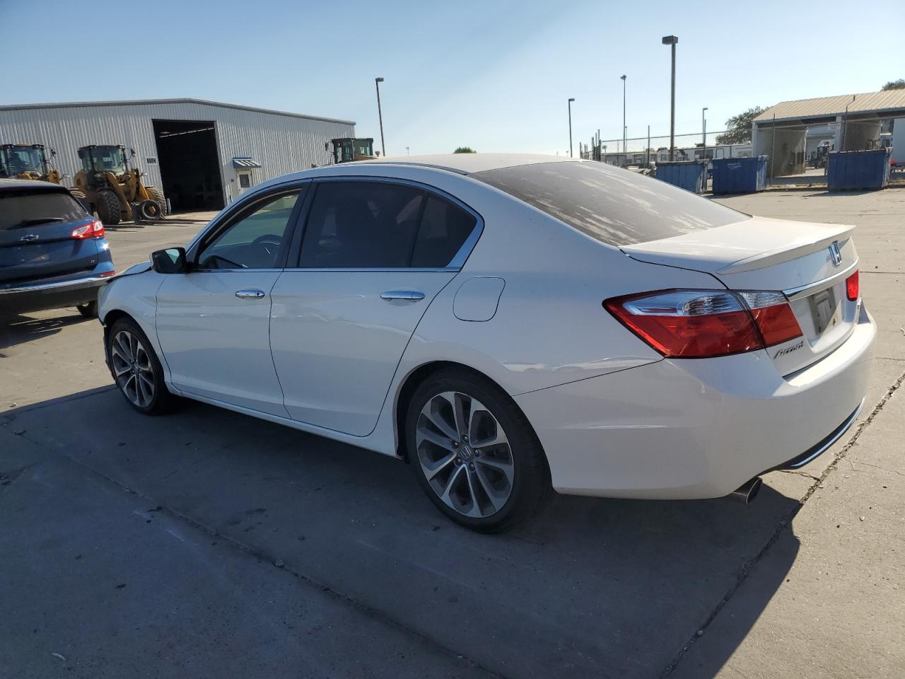 1HGCR2F52FA226742 2015 HONDA ACCORD - Image 2