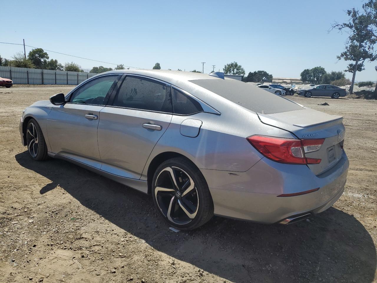 1HGCV1F36JA208564 2018 HONDA ACCORD - Image 2