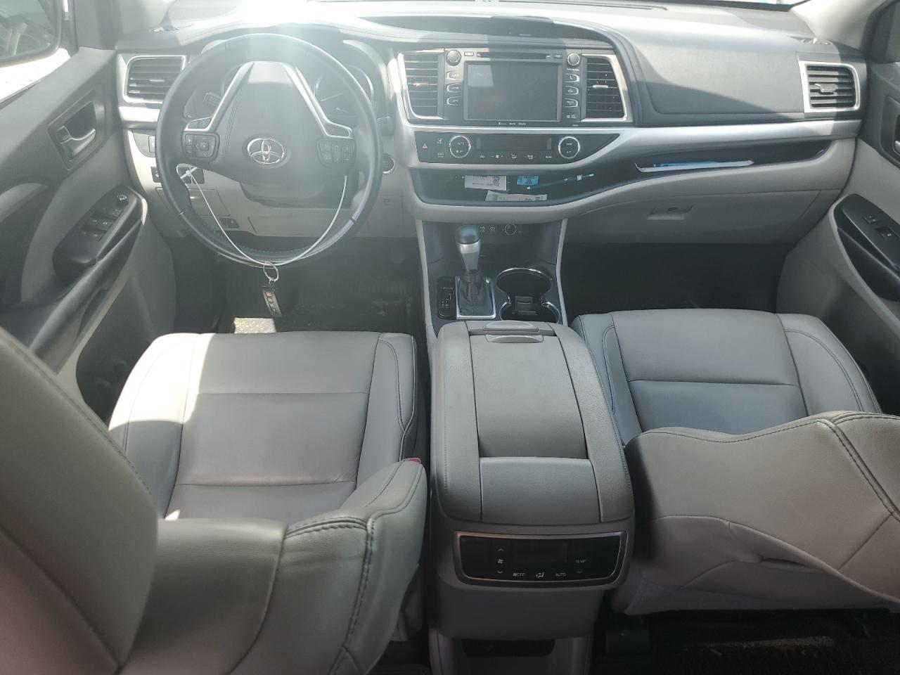 2019 Toyota Highlander Se VIN: 5TDKZRFH9KS557103 Lot: 63255794