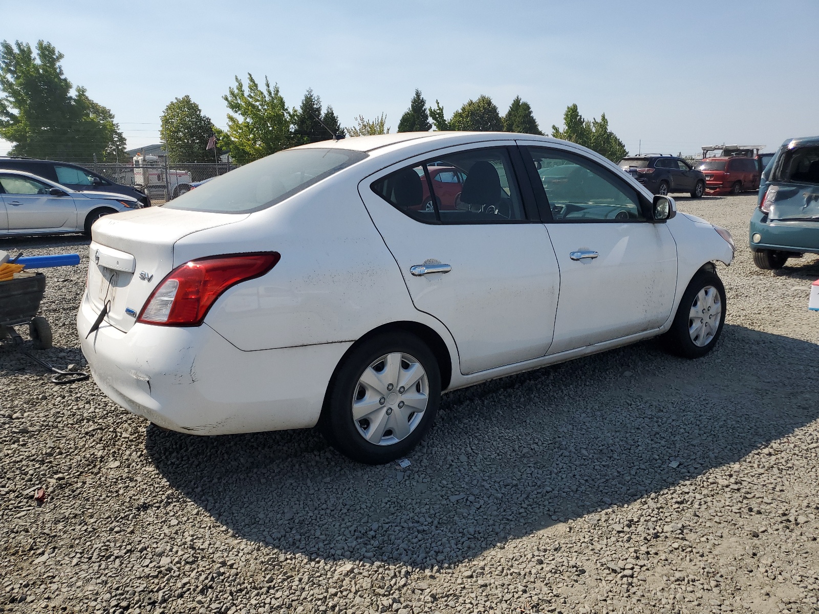 2012 Nissan Versa S vin: 3N1CN7AP1CL907952