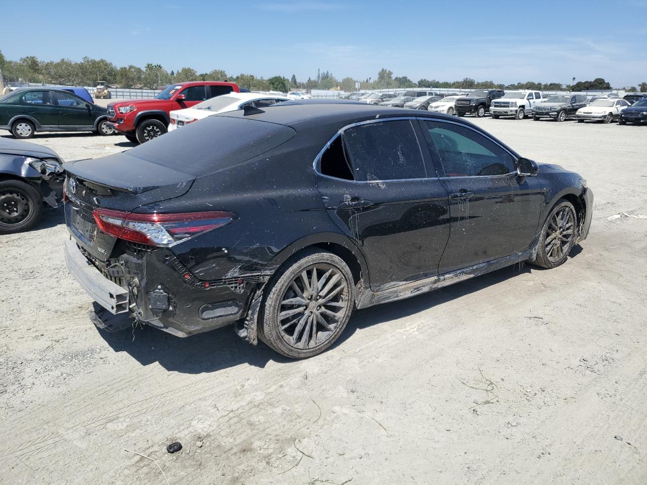 4T1K61AK2PU090442 Toyota Camry XSE 3