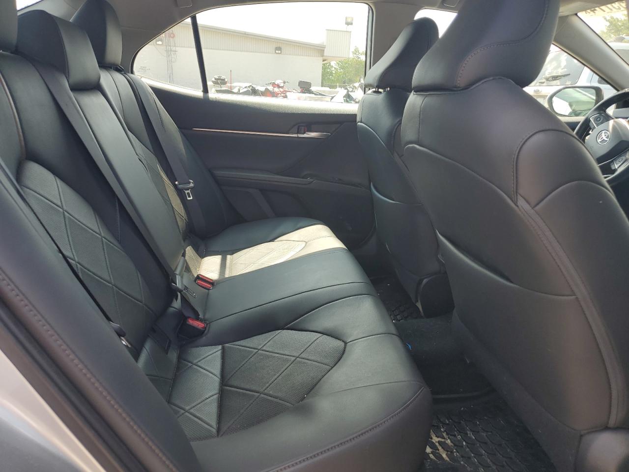 2019 Toyota Camry - Image 10