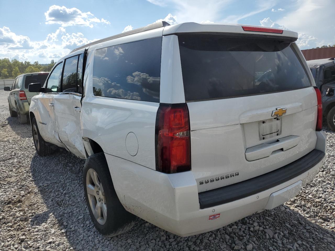 1GNSCHKC3HR408335 2017 CHEVROLET SUBURBAN - Image 2