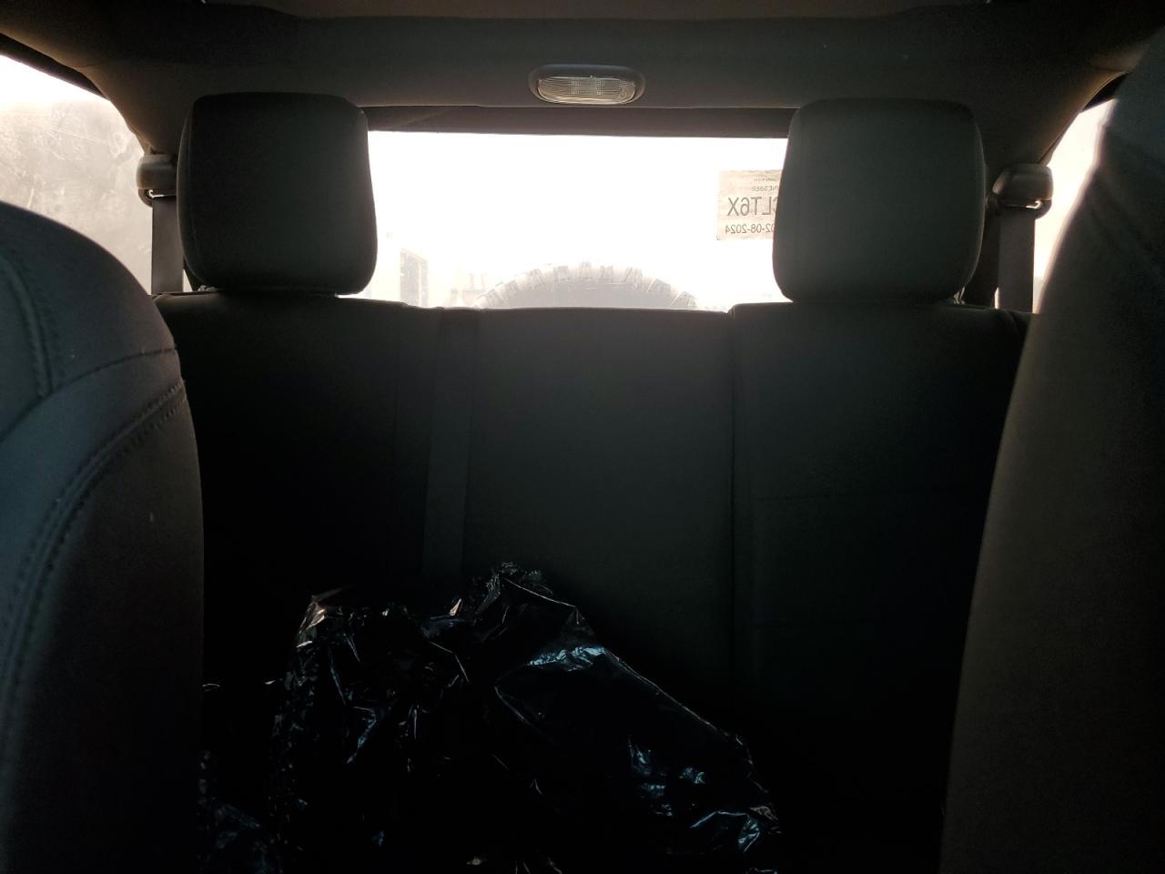 2013 Jeep Wrangler Unlimited Sport VIN: 1C4BJWDG5DL691353 Lot: 67981774