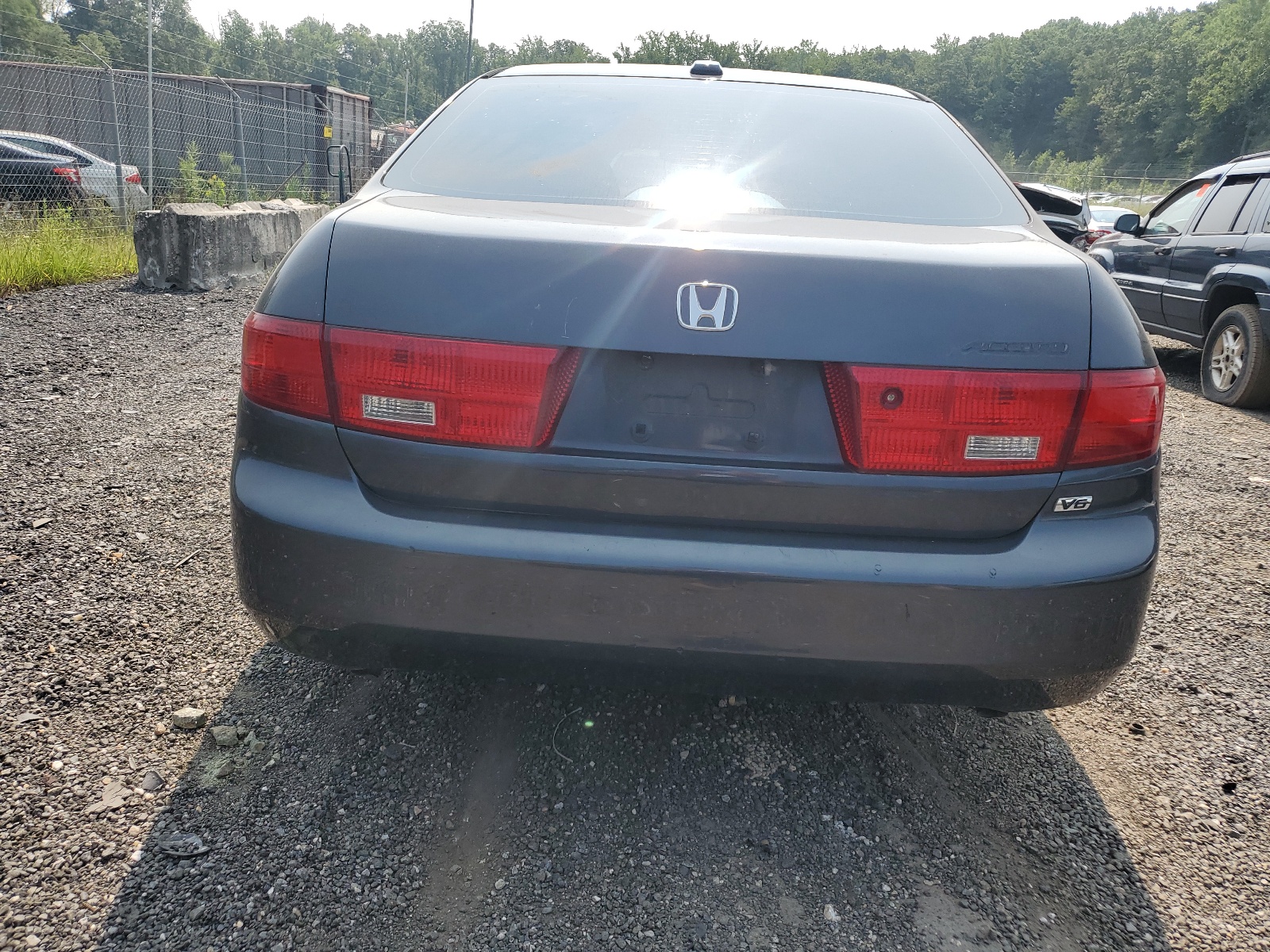 1HGCM66575A027335 2005 Honda Accord Ex