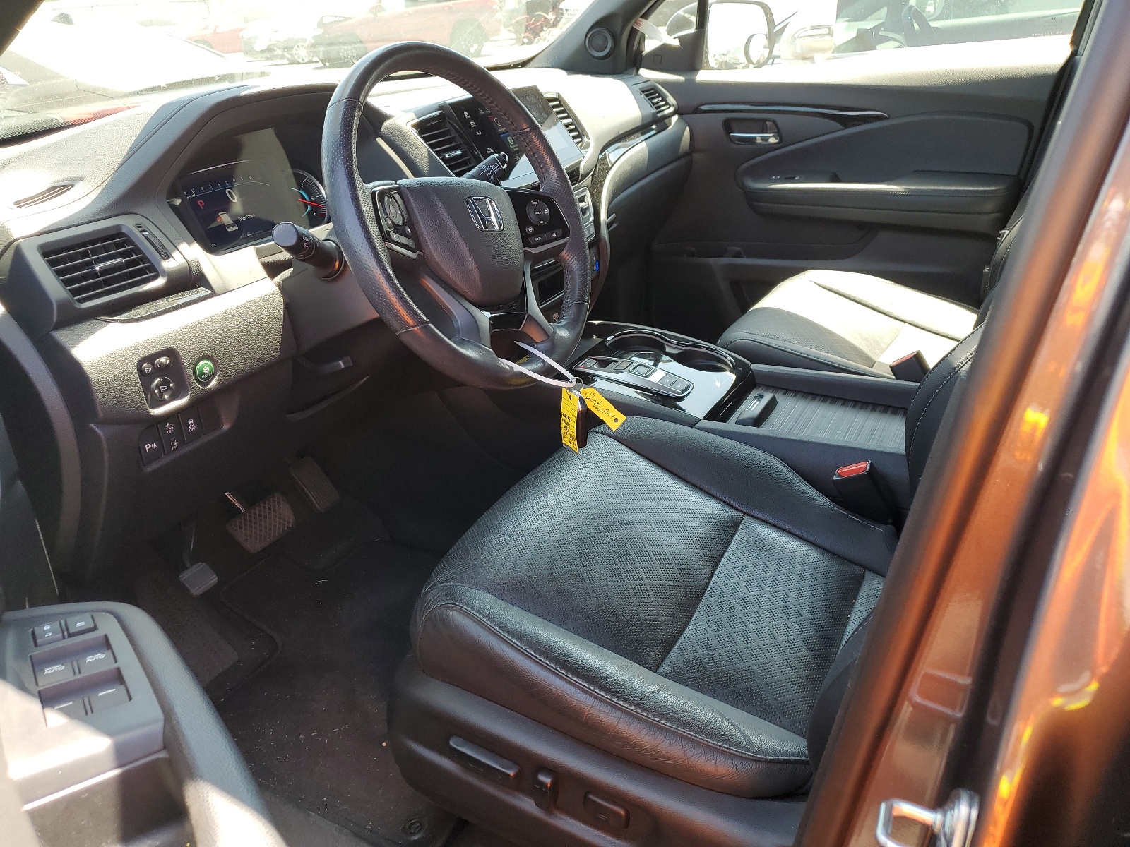 5FNYF8H01KB015356 2019 Honda Passport Elite